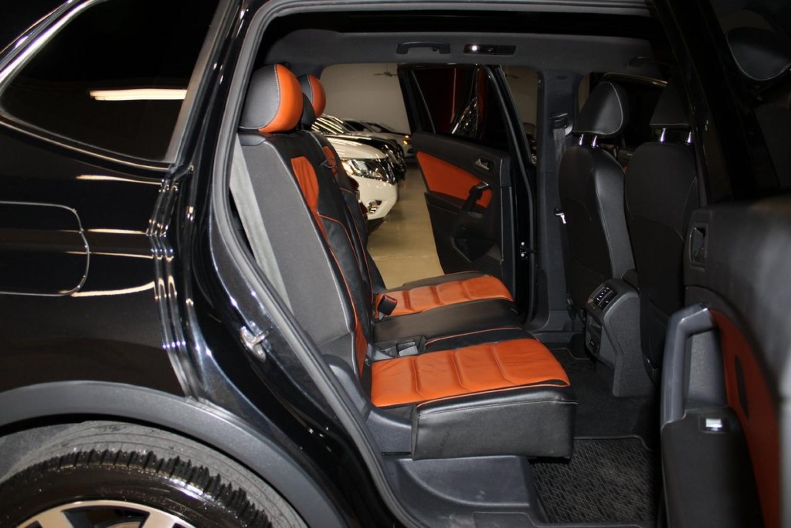 2021 Deep Black Pearl /Saffrano Orange and Black Volkswagen Tiguan 2.0T SEL Premium R-Line (3VV4B7AX4MM) with an 2.0L TSI DOHC engine, Automatic transmission, located at 15300 Midway Rd., Addison, TX, 75001, (972) 702-0011, 32.958321, -96.838074 - Photo#13