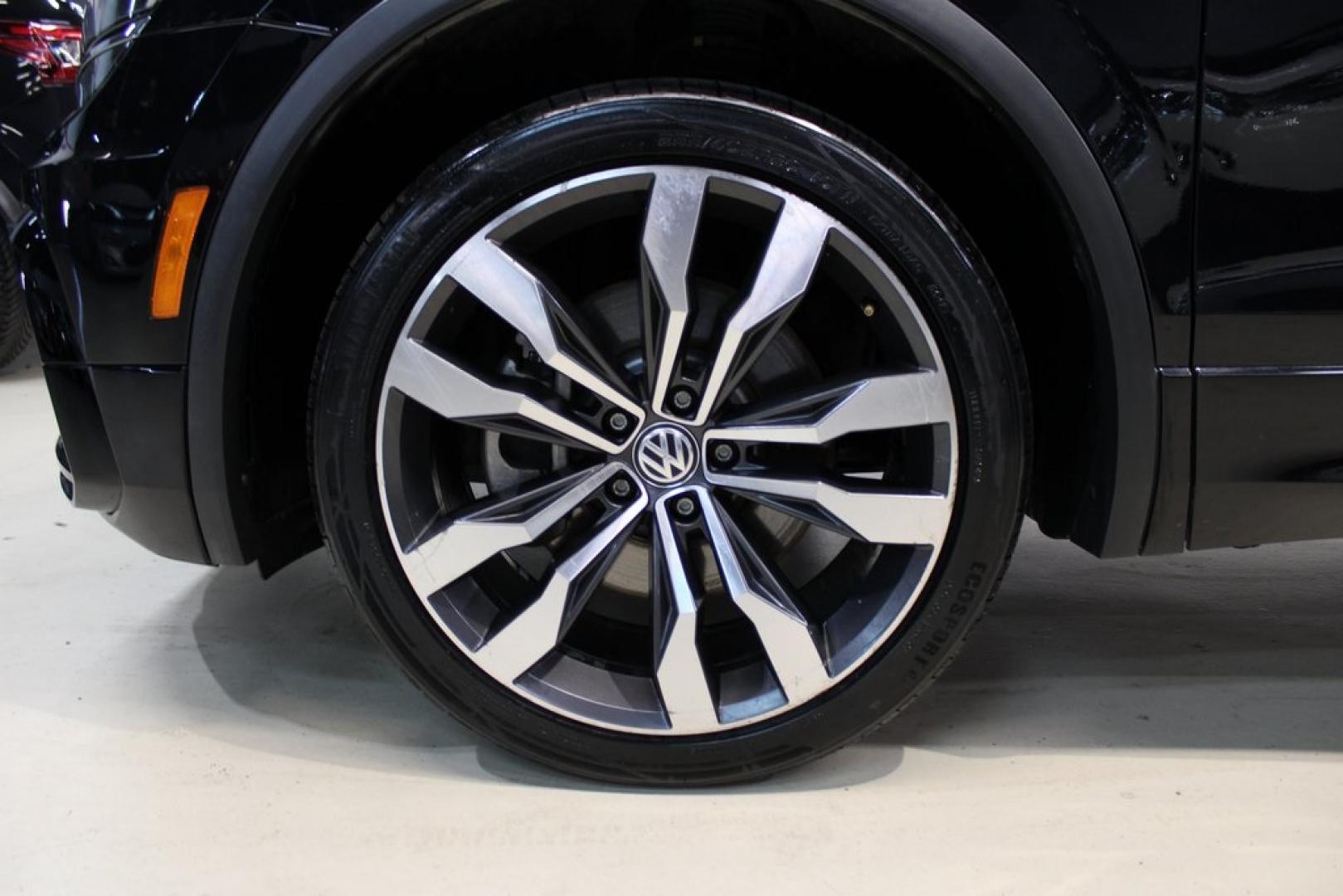 2021 Deep Black Pearl /Saffrano Orange and Black Volkswagen Tiguan 2.0T SEL Premium R-Line (3VV4B7AX4MM) with an 2.0L TSI DOHC engine, Automatic transmission, located at 15300 Midway Rd., Addison, TX, 75001, (972) 702-0011, 32.958321, -96.838074 - Photo#7