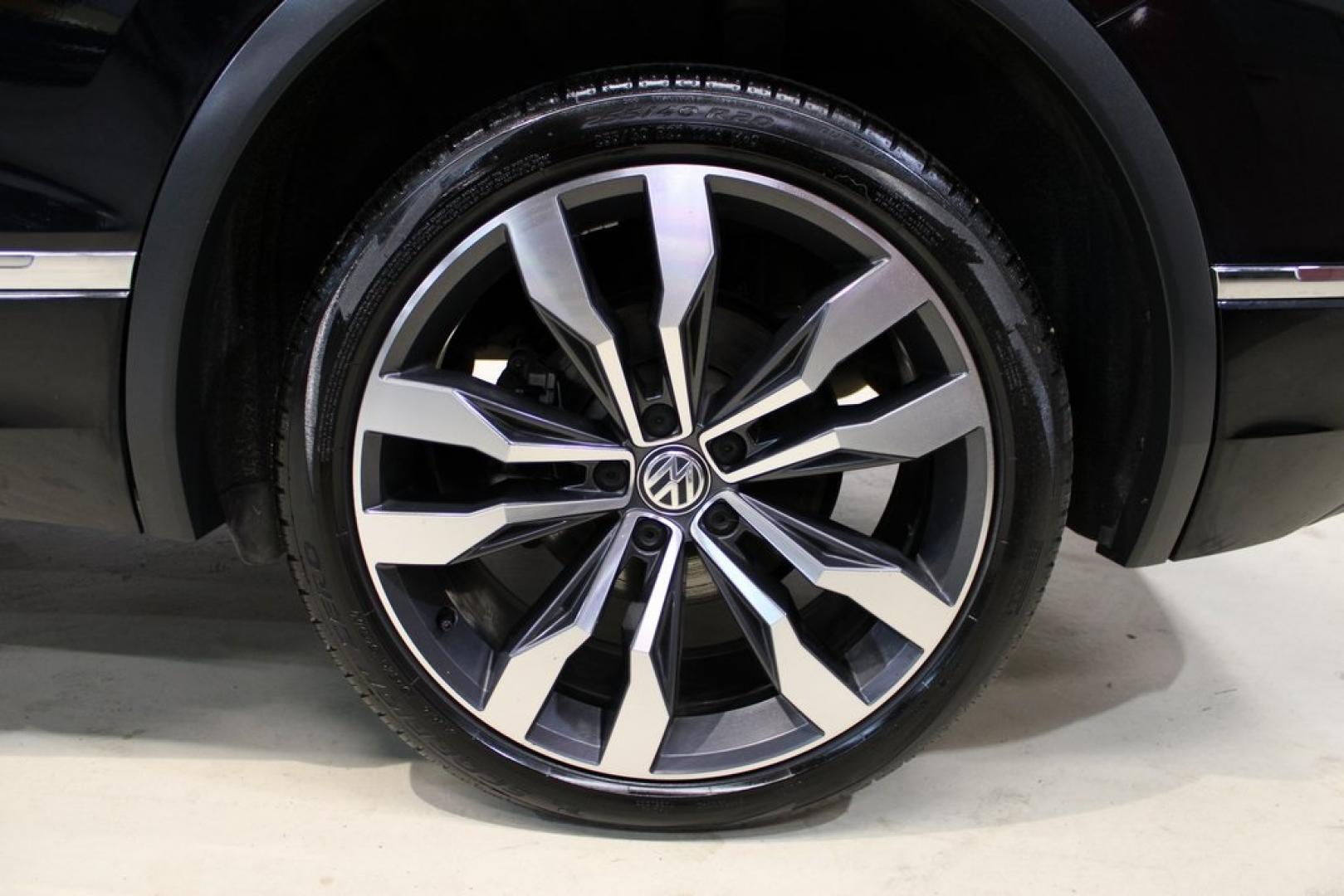 2021 Deep Black Pearl /Saffrano Orange and Black Volkswagen Tiguan 2.0T SEL Premium R-Line (3VV4B7AX4MM) with an 2.0L TSI DOHC engine, Automatic transmission, located at 15300 Midway Rd., Addison, TX, 75001, (972) 702-0011, 32.958321, -96.838074 - Photo#8