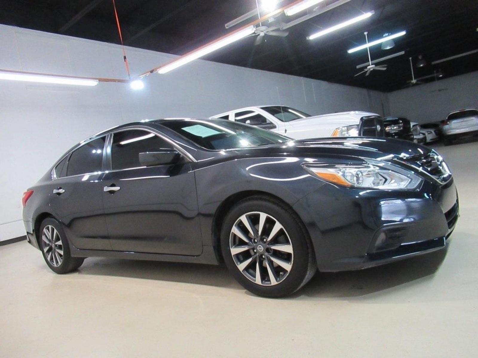 2017 Storm Blue /Charcoal Nissan Altima 2.5 SV (1N4AL3AP0HC) with an 2.5L 4-Cylinder DOHC 16V engine, CVT transmission, located at 15300 Midway Rd., Addison, 75001, (972) 702-0011, 32.958321, -96.838074 - HOME OF THE NO HAGGLE PRICE - WHOLESALE PRICES TO THE PUBLIC!! Altima 2.5 SV, 4D Sedan, 2.5L 4-Cylinder DOHC 16V, CVT, FWD, Blue, Charcoal Cloth.<br><br>Blue 2017 Nissan Altima 2.5 SV<br><br>27/39 City/Highway MPG<br><br><br>At Midway Auto Group, we strive to provide you with the best quality vehicl - Photo #6