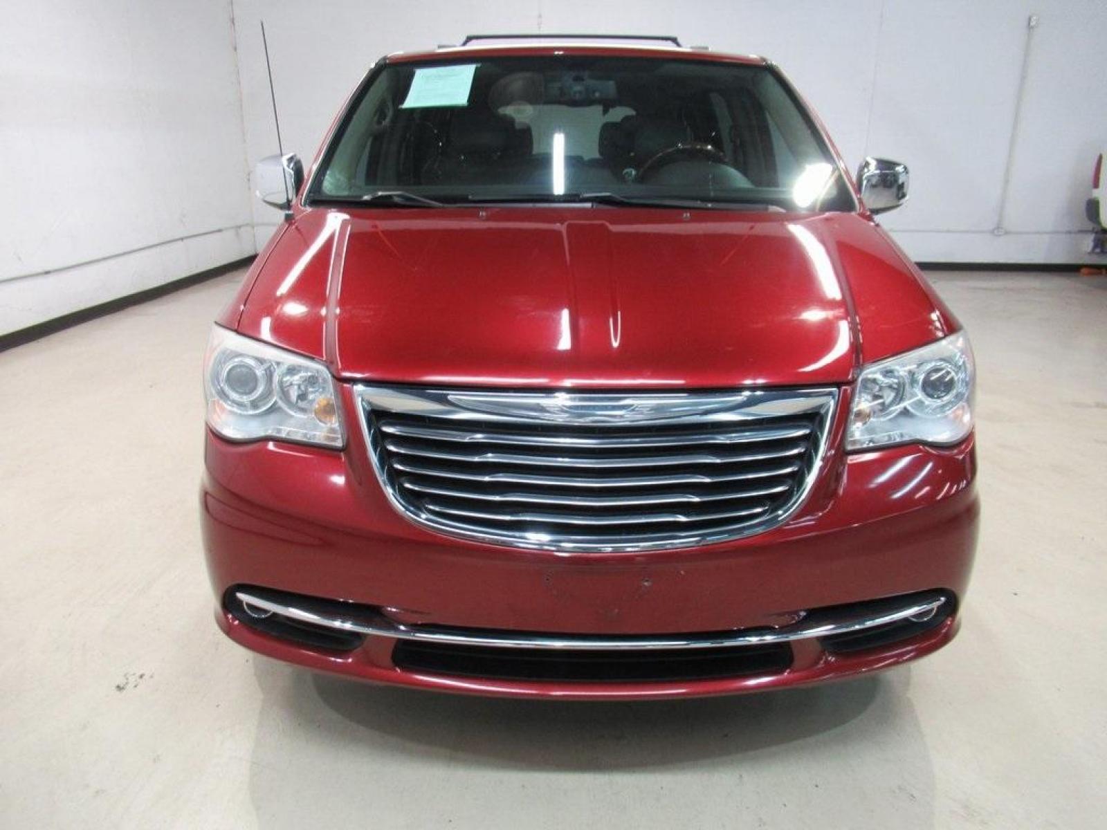 2014 Deep Cherry Red Crystal Pearlcoat /Dk Frost Beige/Med Beige Chrysler Town and Country Limited (2C4RC1GG3ER) with an 3.6L V6 24V VVT engine, Automatic transmission, located at 15300 Midway Rd., Addison, 75001, (972) 702-0011, 32.958321, -96.838074 - HOME OF THE NO HAGGLE PRICE - WHOLESALE PRICES TO THE PUBLIC!! Town and Country Limited, 4D Passenger Van, 3.6L V6 24V VVT, 6-Speed Automatic, FWD, Deep Cherry Red Crystal Pearlcoat, Dk Frost Beige/Med Beige Leather.<br><br>Deep Cherry Red Crystal Pearlcoat 2014 Chrysler Town and Country Limited - Photo #5