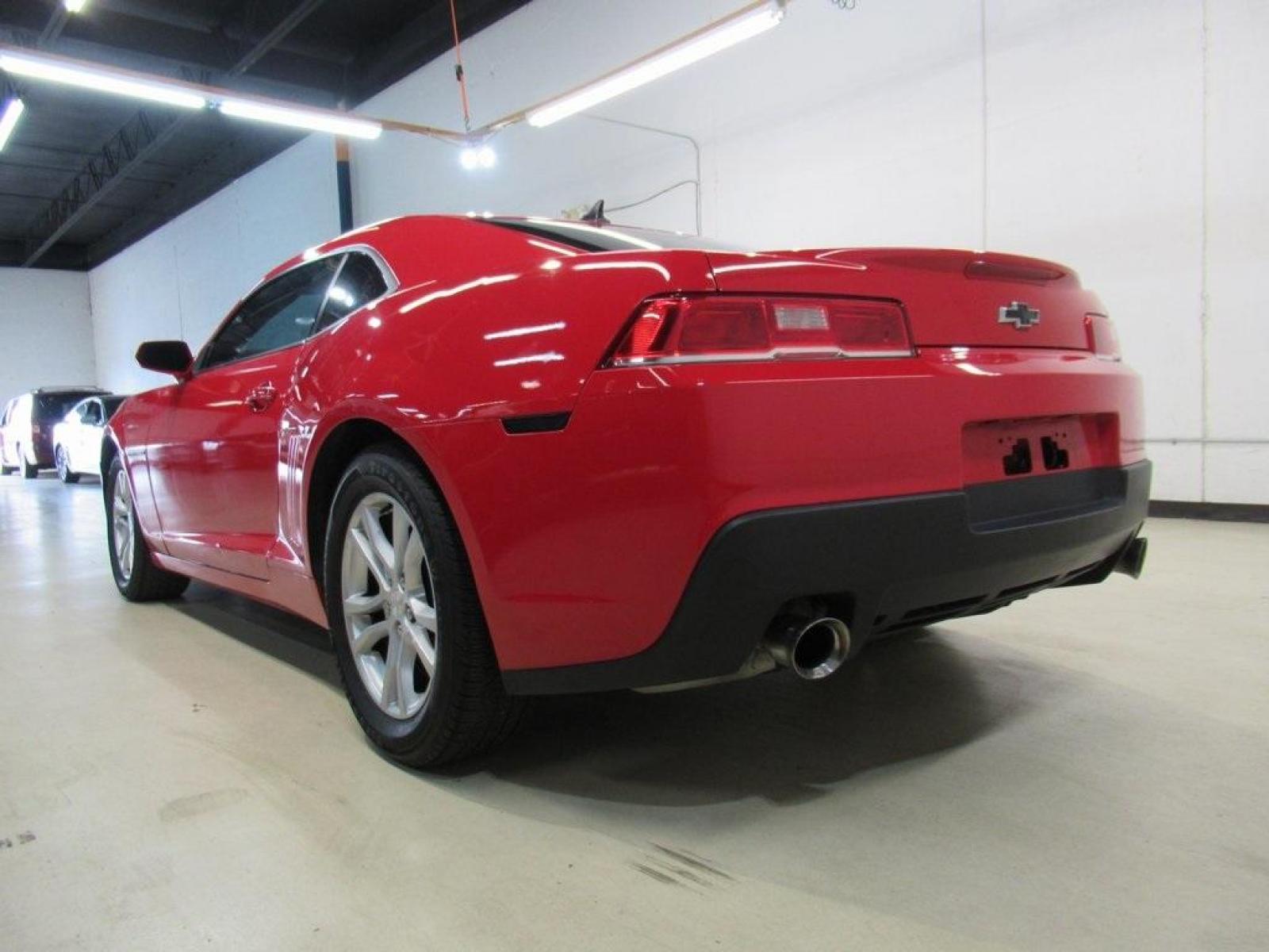 2014 Red Hot /Black Chevrolet Camaro 1LT (2G1FB1E34E9) with an 3.6L V6 DGI DOHC VVT engine, Manual transmission, located at 15300 Midway Rd., Addison, 75001, (972) 702-0011, 32.958321, -96.838074 - Photo #3