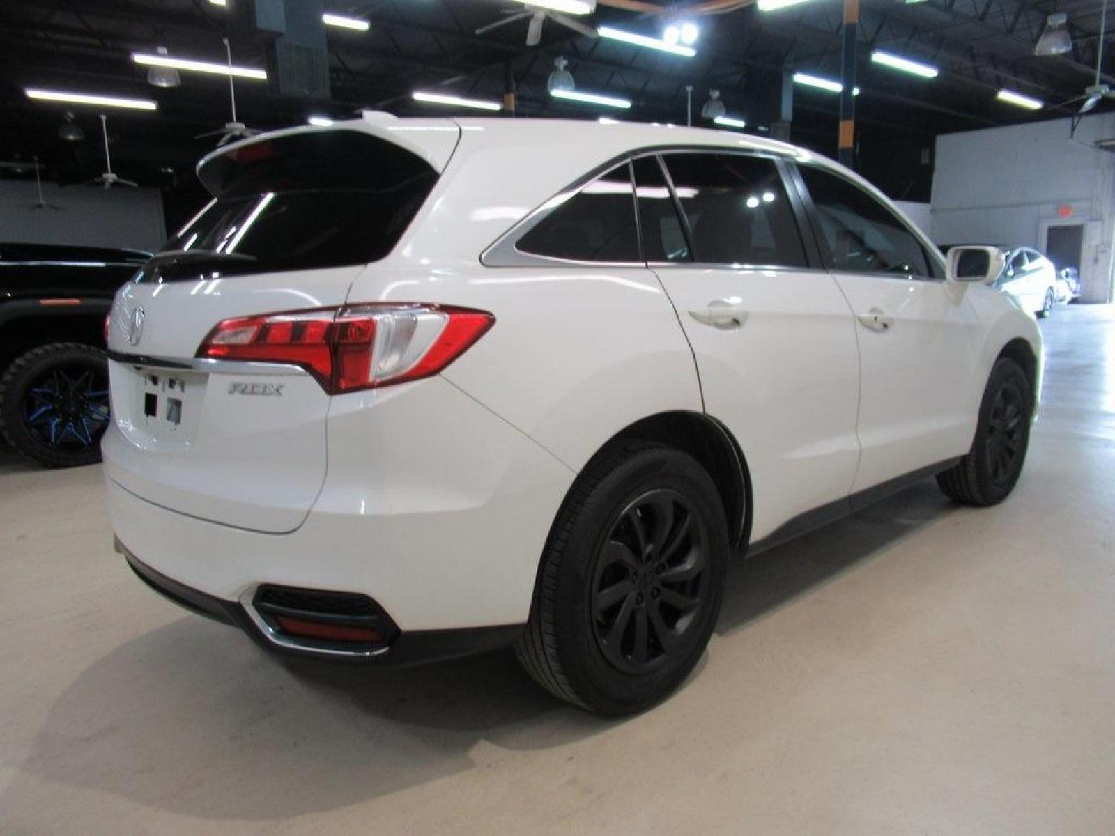 2017 White Diamond Pearl /Parchment Acura RDX AcuraWatch Plus Package (5J8TB3H34HL) with an 3.5L V6 SOHC i-VTEC 24V engine, Automatic transmission, located at 15300 Midway Rd., Addison, 75001, (972) 702-0011, 32.958321, -96.838074 - Photo #2