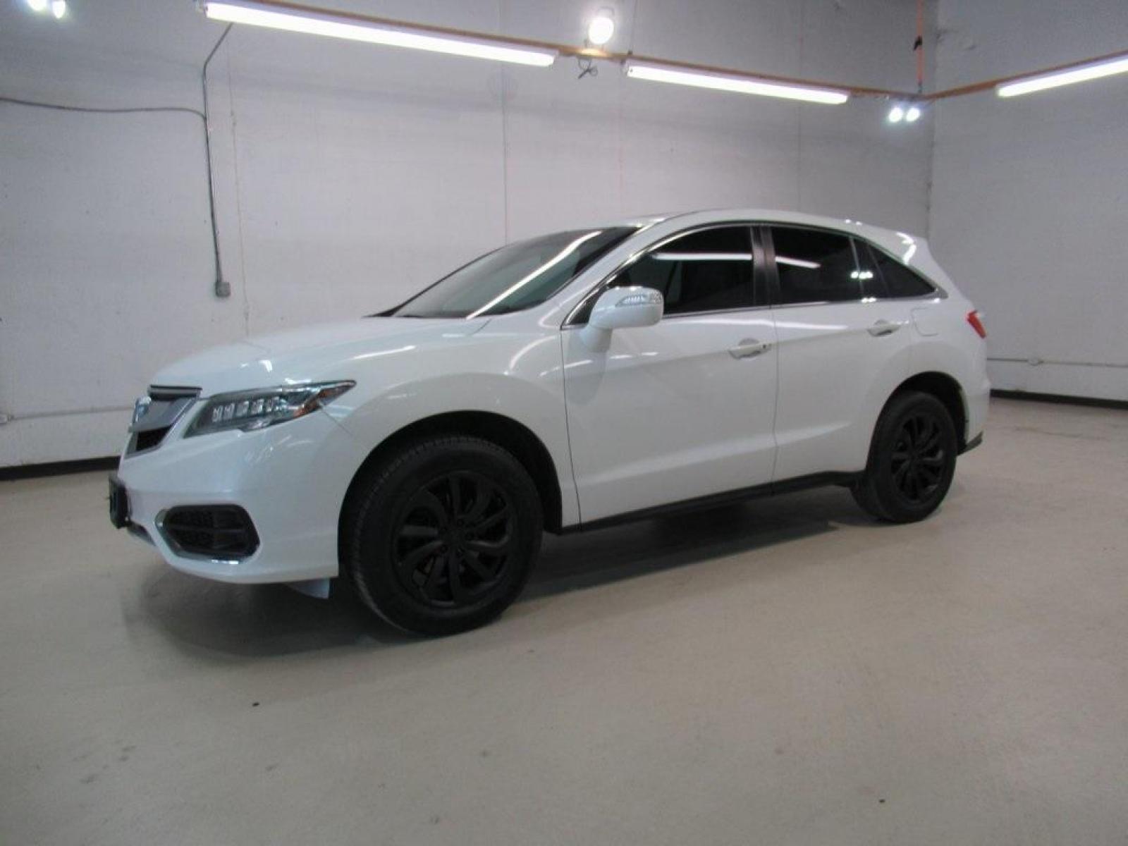 2017 White Diamond Pearl /Parchment Acura RDX AcuraWatch Plus Package (5J8TB3H34HL) with an 3.5L V6 SOHC i-VTEC 24V engine, Automatic transmission, located at 15300 Midway Rd., Addison, 75001, (972) 702-0011, 32.958321, -96.838074 - Photo #4
