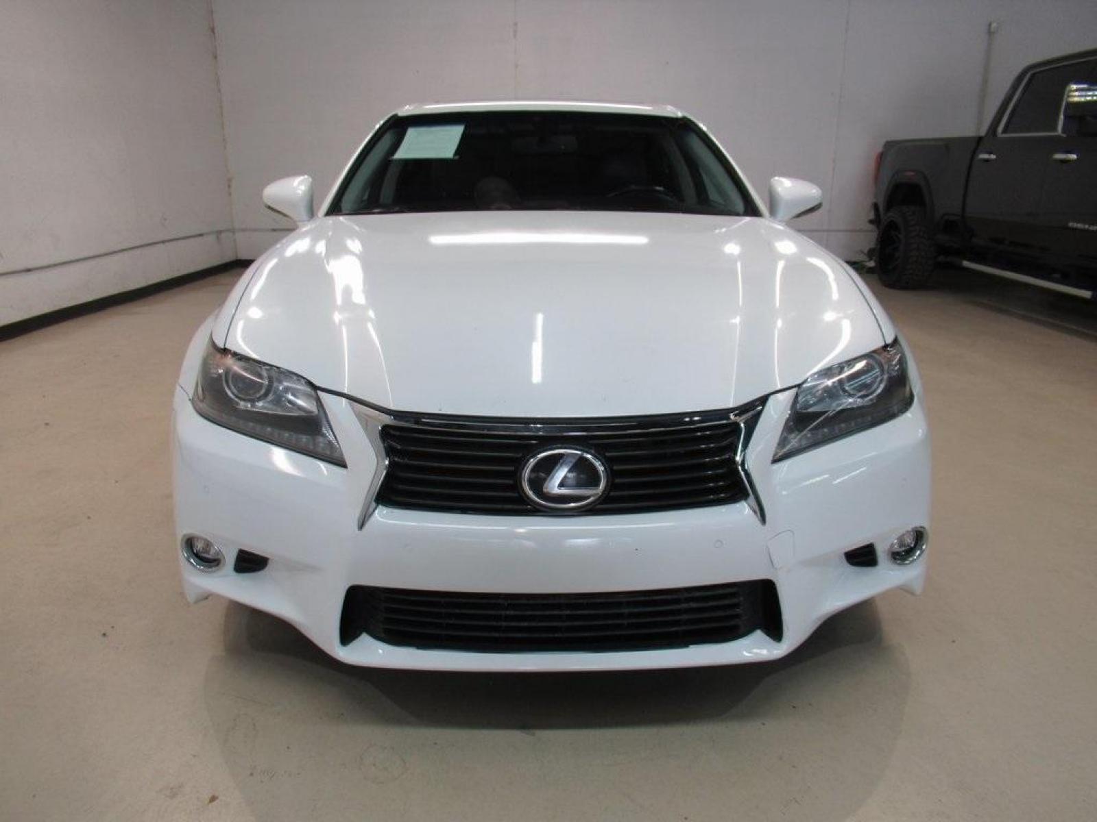 2014 White /Black Lexus GS 350 (JTHBE1BL0E5) with an 3.5L V6 DOHC 24V engine, Automatic transmission, located at 15300 Midway Rd., Addison, 75001, (972) 702-0011, 32.958321, -96.838074 - HOME OF THE NO HAGGLE PRICE - WHOLESALE PRICES TO THE PUBLIC!! GS 350, 4D Sedan, 3.5L V6 DOHC 24V, 8-Speed Automatic with Sequential Shift, RWD, White, Black Leather.<br><br>White 2014 Lexus GS 350<br><br>19/29 City/Highway MPG<br><br>Awards:<br> * JD Power Vehicle Dependability Study (VDS) * JD - Photo #5