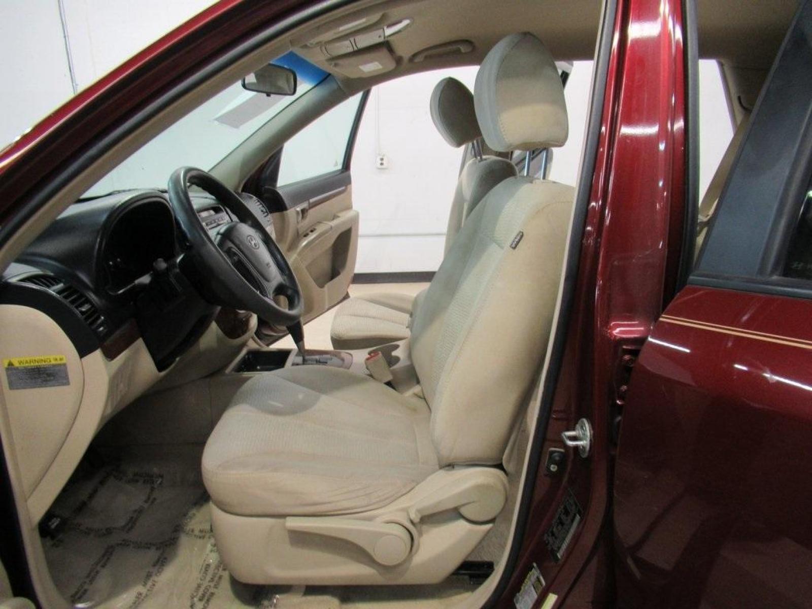 2009 Dark Cherry Red Mica /Beige Hyundai Santa Fe GLS (5NMSG13D69H) with an 2.7L V6 MPI DOHC 24V ULEV II 185hp engine, Automatic transmission, located at 15300 Midway Rd., Addison, 75001, (972) 702-0011, 32.958321, -96.838074 - Photo #13