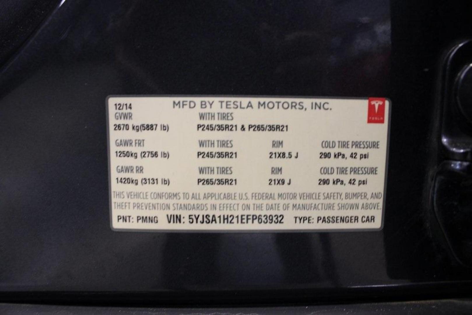 2014 Gray Metallic /Black Tesla Model S P85D (5YJSA1H21EF) with an Electric Motor engine, Automatic transmission, located at 15300 Midway Rd., Addison, TX, 75001, (972) 702-0011, 32.958321, -96.838074 - HOME OF THE NO HAGGLE PRICE - WHOLESALE PRICES TO THE PUBLIC!! Model S P85D, 4D Hatchback, 12-Cylinder Electric ZEV 691hp, 1-Speed Automatic, AWD, Gray, Leather.<br><br>Gray 2014 Tesla Model S P85D<br><br>86/94 City/Highway MPG<br><br><br>At Midway Auto Group, we strive to provide you with the best - Photo#30