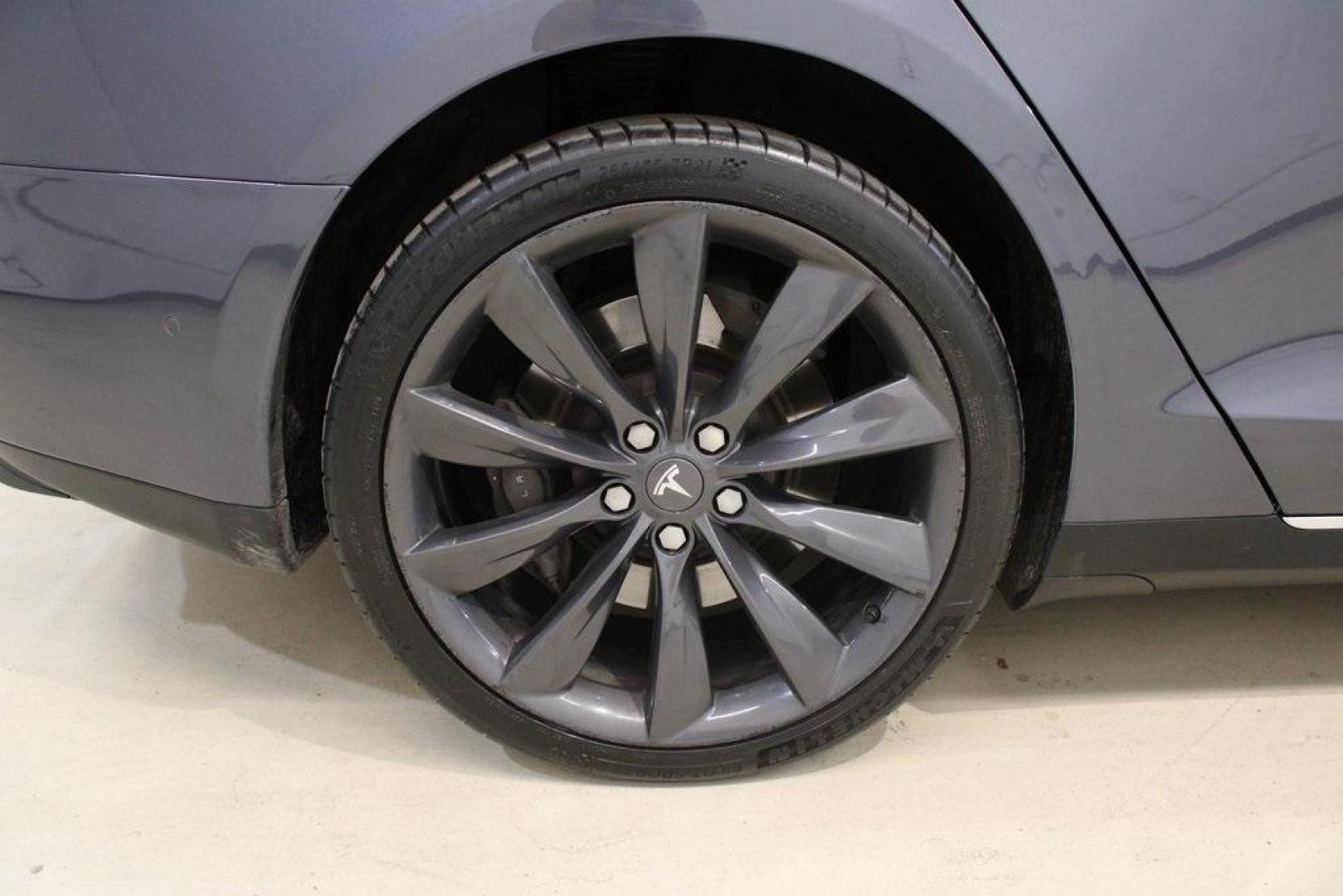 2014 Gray Metallic /Black Tesla Model S P85D (5YJSA1H21EF) with an Electric Motor engine, Automatic transmission, located at 15300 Midway Rd., Addison, TX, 75001, (972) 702-0011, 32.958321, -96.838074 - HOME OF THE NO HAGGLE PRICE - WHOLESALE PRICES TO THE PUBLIC!! Model S P85D, 4D Hatchback, 12-Cylinder Electric ZEV 691hp, 1-Speed Automatic, AWD, Gray, Leather.<br><br>Gray 2014 Tesla Model S P85D<br><br>86/94 City/Highway MPG<br><br><br>At Midway Auto Group, we strive to provide you with the best - Photo#8
