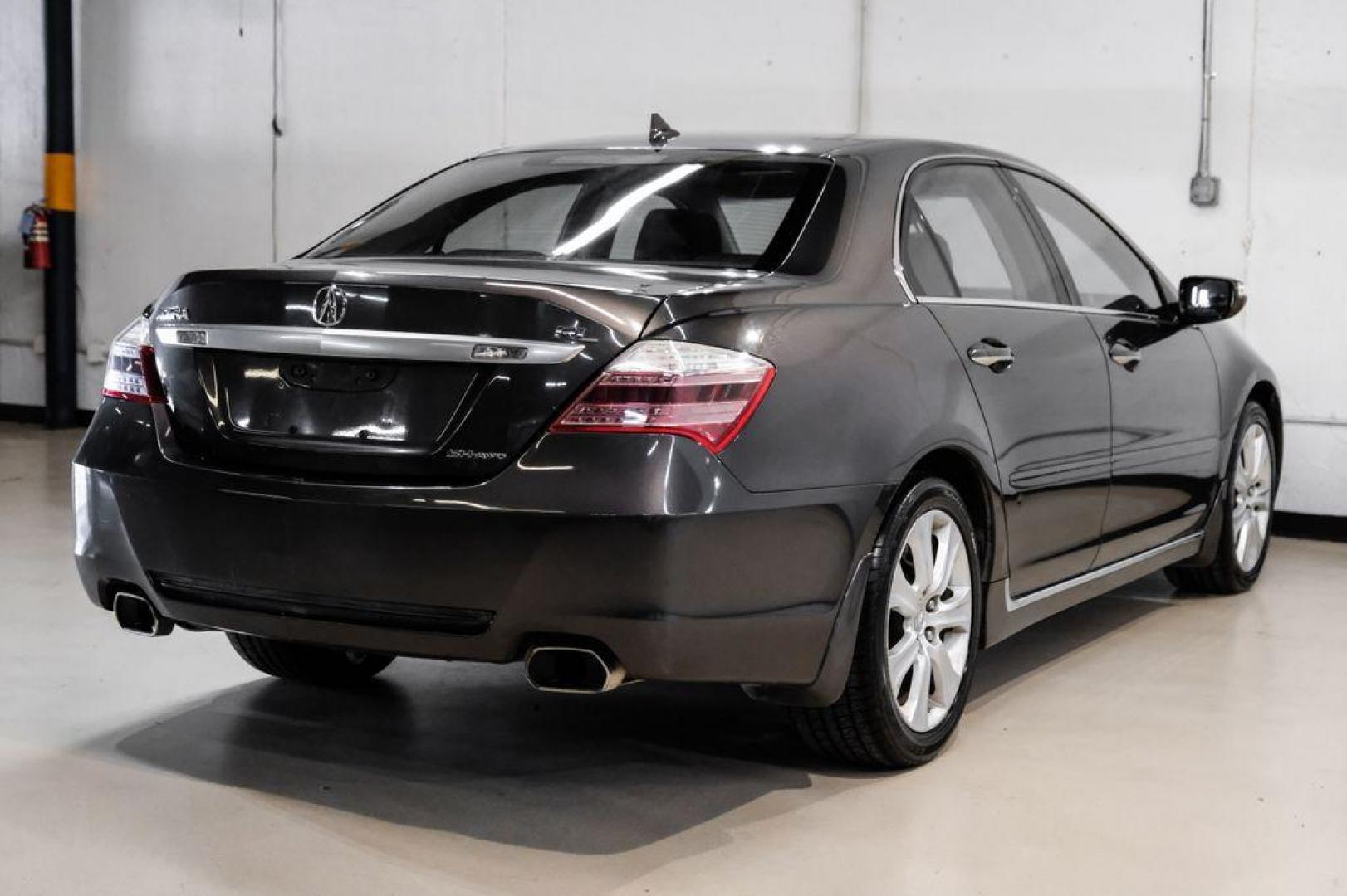2010 Grigio Metallic /Parchment In Acura RL 3.7 (JH4KB2F56AC) with an 3.7L V6 SOHC VTEC engine, Automatic transmission, located at 15300 Midway Rd., Addison, TX, 75001, (972) 702-0011, 32.958321, -96.838074 - Photo#8