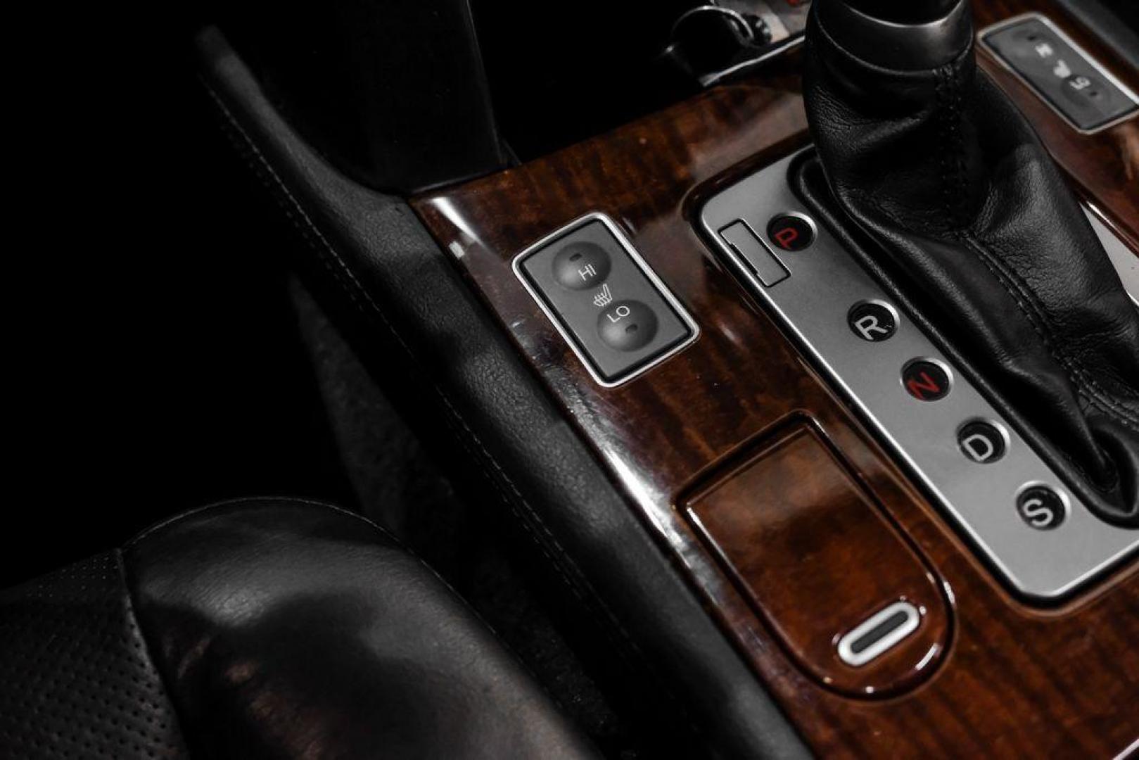 2010 Grigio Metallic /Parchment In Acura RL 3.7 (JH4KB2F56AC) with an 3.7L V6 SOHC VTEC engine, Automatic transmission, located at 15300 Midway Rd., Addison, TX, 75001, (972) 702-0011, 32.958321, -96.838074 - Photo#21