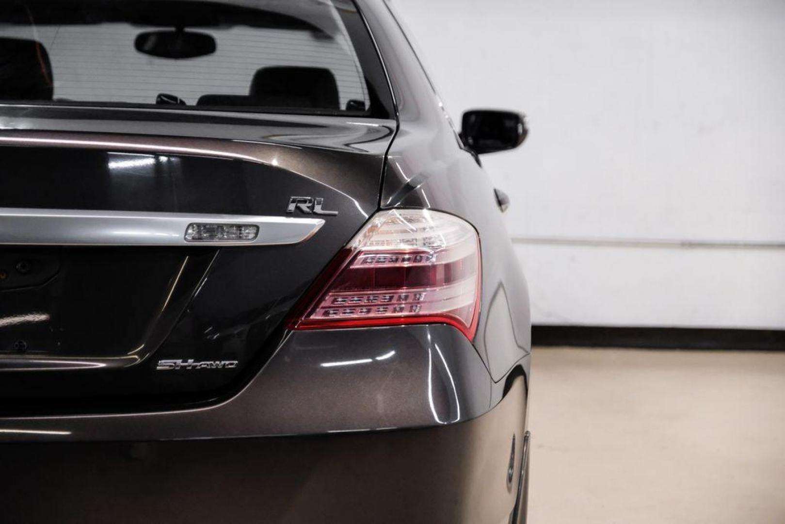 2010 Grigio Metallic /Parchment In Acura RL 3.7 (JH4KB2F56AC) with an 3.7L V6 SOHC VTEC engine, Automatic transmission, located at 15300 Midway Rd., Addison, TX, 75001, (972) 702-0011, 32.958321, -96.838074 - Photo#44