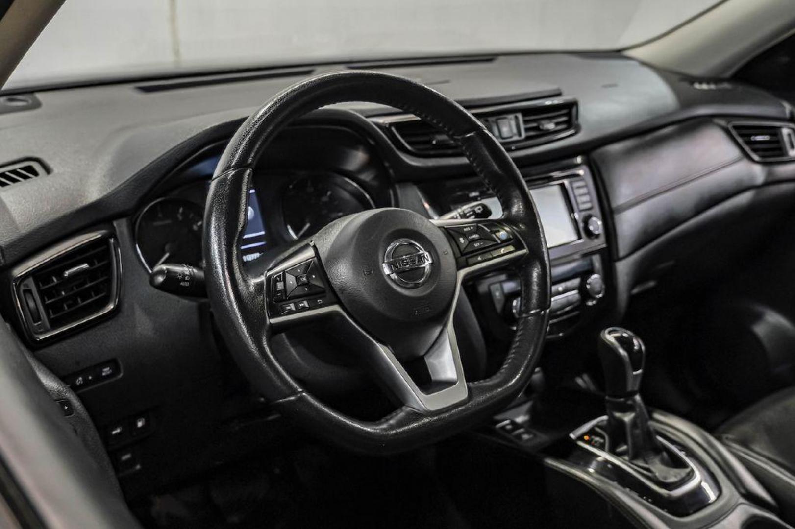 2020 Gun Metallic /Charcoal Nissan Rogue SL (5N1AT2MT2LC) with an 2.5L I4 DOHC 16V engine, CVT transmission, located at 15300 Midway Rd., Addison, TX, 75001, (972) 702-0011, 32.958321, -96.838074 - Photo#13