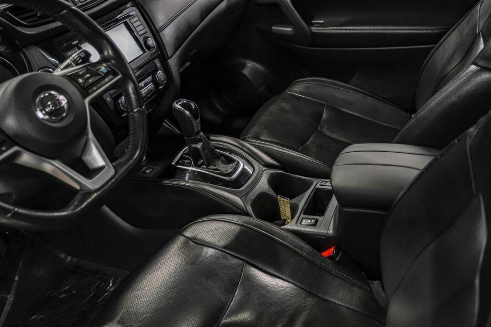 2020 Gun Metallic /Charcoal Nissan Rogue SL (5N1AT2MT2LC) with an 2.5L I4 DOHC 16V engine, CVT transmission, located at 15300 Midway Rd., Addison, TX, 75001, (972) 702-0011, 32.958321, -96.838074 - Photo#23