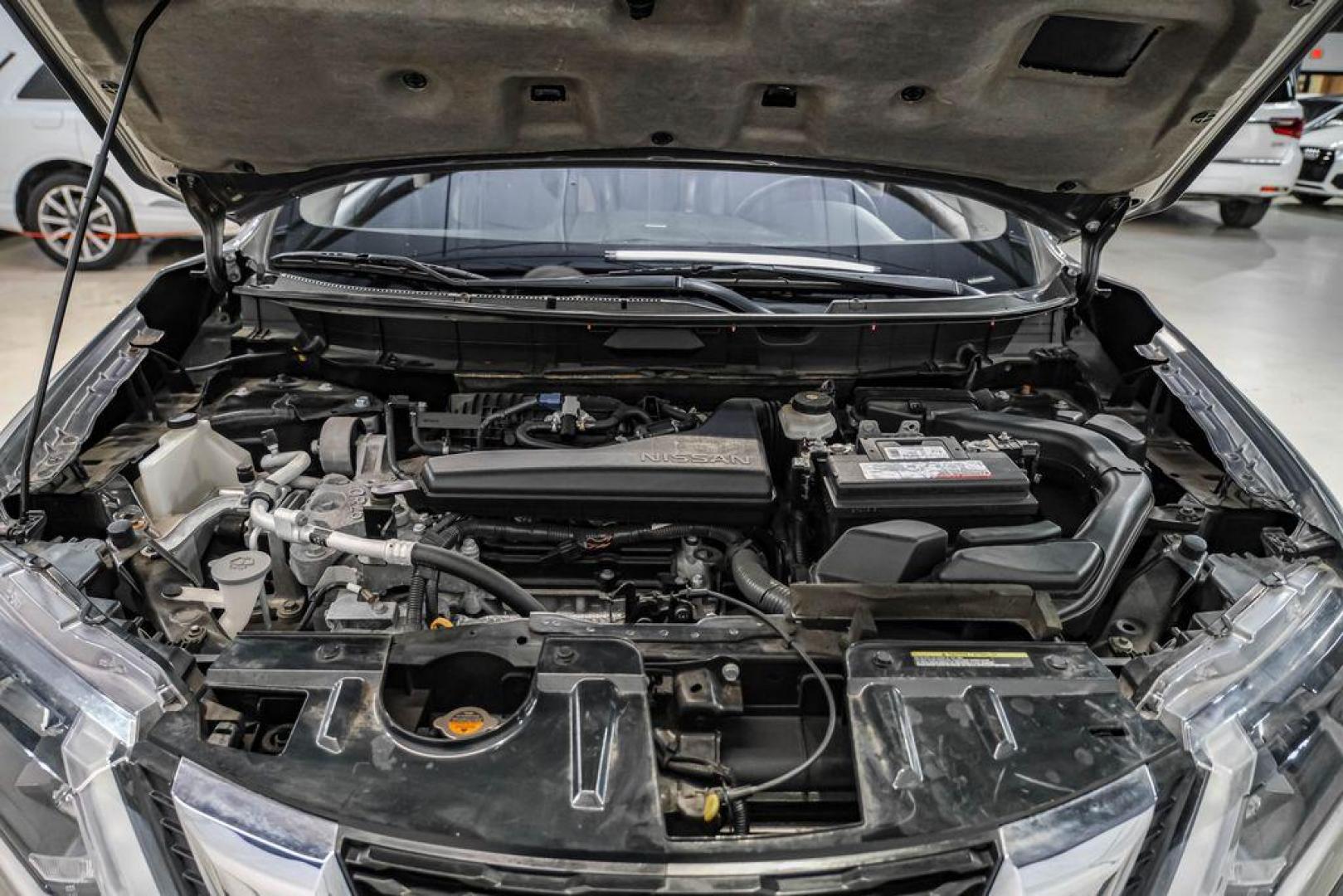 2020 Gun Metallic /Charcoal Nissan Rogue SL (5N1AT2MT2LC) with an 2.5L I4 DOHC 16V engine, CVT transmission, located at 15300 Midway Rd., Addison, TX, 75001, (972) 702-0011, 32.958321, -96.838074 - Photo#45