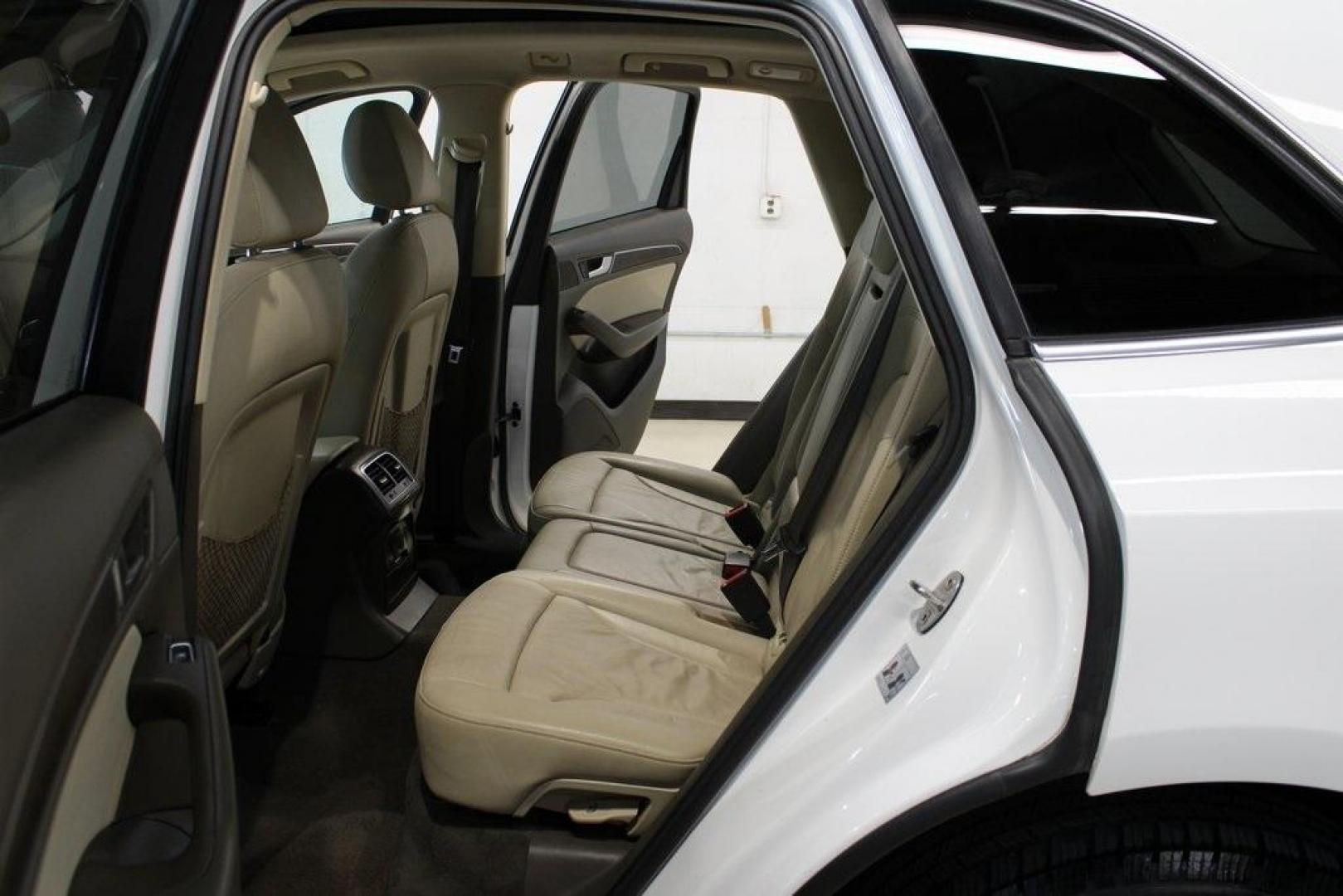 2014 Ibis White /Pistachio Beige Audi Q5 2.0T Premium Plus (WA1LFAFP4EA) with an 2.0L I4 TFSI Direct Injection DOHC engine, Automatic transmission, located at 15300 Midway Rd., Addison, TX, 75001, (972) 702-0011, 32.958321, -96.838074 - Introducing the 2014 Audi Q5 2.0T Premium Plus quattro, now available at Midway Auto Group in Addison, Texas. This luxury compact SUV seamlessly blends performance, sophistication, and advanced technology, making it an excellent choice for discerning drivers seeking versatility and style.<br><br>Key - Photo#18