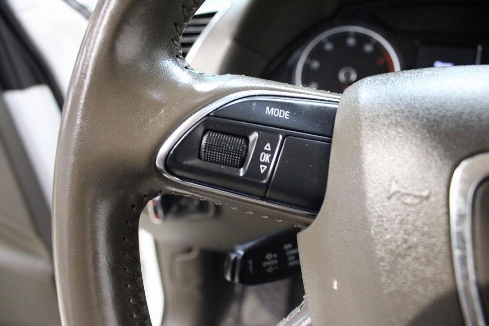 2014 Ibis White /Pistachio Beige Audi Q5 2.0T Premium Plus (WA1LFAFP4EA) with an 2.0L I4 TFSI Direct Injection DOHC engine, Automatic transmission, located at 15300 Midway Rd., Addison, TX, 75001, (972) 702-0011, 32.958321, -96.838074 - Introducing the 2014 Audi Q5 2.0T Premium Plus quattro, now available at Midway Auto Group in Addison, Texas. This luxury compact SUV seamlessly blends performance, sophistication, and advanced technology, making it an excellent choice for discerning drivers seeking versatility and style.<br><br>Key - Photo#28