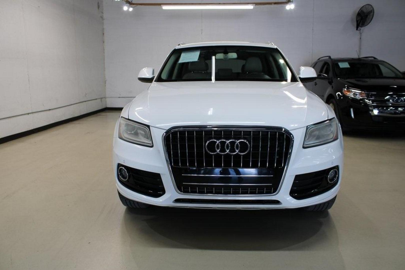 2014 Ibis White /Pistachio Beige Audi Q5 2.0T Premium Plus (WA1LFAFP4EA) with an 2.0L I4 TFSI Direct Injection DOHC engine, Automatic transmission, located at 15300 Midway Rd., Addison, TX, 75001, (972) 702-0011, 32.958321, -96.838074 - Introducing the 2014 Audi Q5 2.0T Premium Plus quattro, now available at Midway Auto Group in Addison, Texas. This luxury compact SUV seamlessly blends performance, sophistication, and advanced technology, making it an excellent choice for discerning drivers seeking versatility and style.<br><br>Key - Photo#5