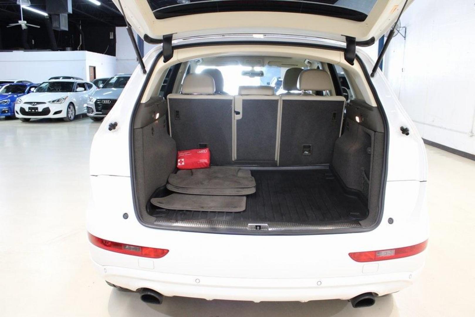 2014 Ibis White /Pistachio Beige Audi Q5 2.0T Premium Plus (WA1LFAFP4EA) with an 2.0L I4 TFSI Direct Injection DOHC engine, Automatic transmission, located at 15300 Midway Rd., Addison, TX, 75001, (972) 702-0011, 32.958321, -96.838074 - Introducing the 2014 Audi Q5 2.0T Premium Plus quattro, now available at Midway Auto Group in Addison, Texas. This luxury compact SUV seamlessly blends performance, sophistication, and advanced technology, making it an excellent choice for discerning drivers seeking versatility and style.<br><br>Key - Photo#8