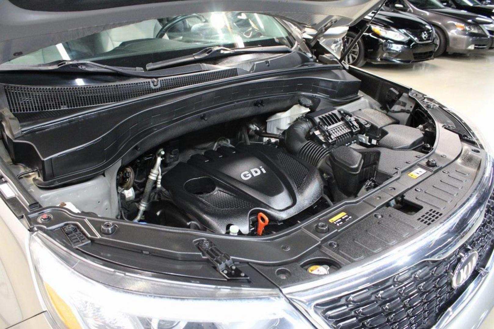 2014 Titanium Silver /Gray Kia Sorento LX (5XYKT3A67EG) with an 2.4L I4 DGI DOHC Dual CVVT engine, Automatic transmission, located at 15300 Midway Rd., Addison, TX, 75001, (972) 702-0011, 32.958321, -96.838074 - Introducing the 2014 Kia Sorento LX, now available at Midway Auto Group in Addison, Texas. This midsize SUV seamlessly combines comfort, versatility, and modern features, making it an excellent choice for families and individuals seeking a reliable and stylish vehicle.<br><br>Key Features:<br><br>En - Photo#28
