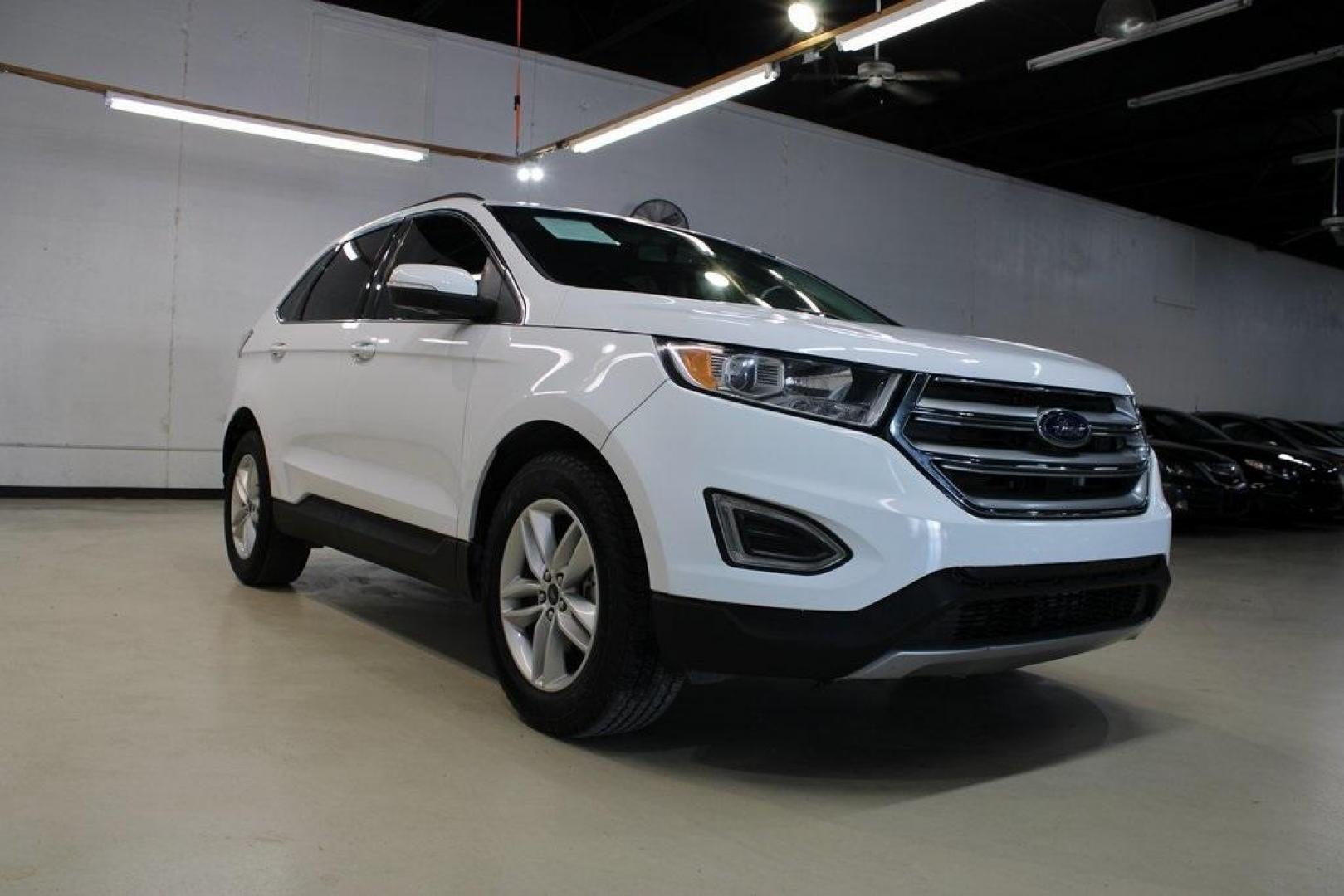 2017 Oxford White /Ebony Ford Edge SEL (2FMPK3J99HB) with an EcoBoost 2.0L I4 GTDi DOHC Turbocharged VCT engine, Automatic transmission, located at 15300 Midway Rd., Addison, TX, 75001, (972) 702-0011, 32.958321, -96.838074 - Photo#1