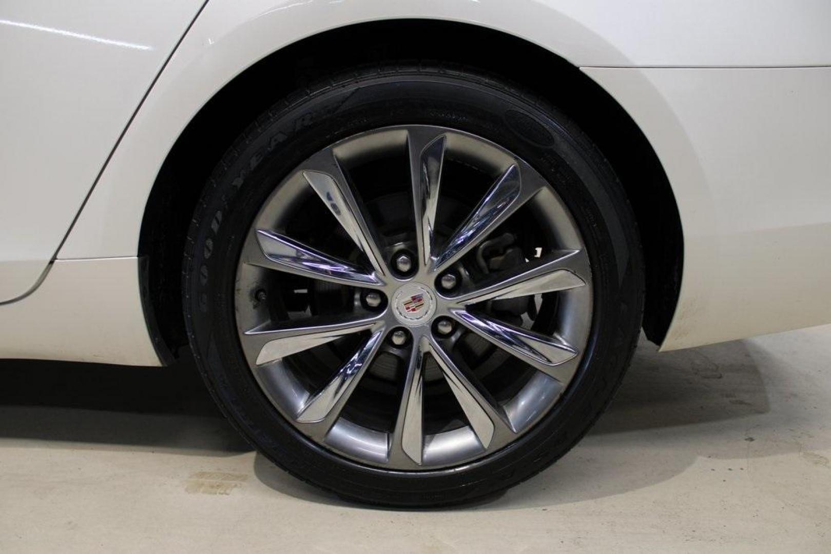 2013 White Diamond Tricoat /Shale/Cocoa Cadillac XTS Base (2G61N5S32D9) with an 3.6L V6 DGI DOHC VVT engine, Automatic transmission, located at 15300 Midway Rd., Addison, TX, 75001, (972) 702-0011, 32.958321, -96.838074 - Introducing the 2013 Cadillac XTS Luxury Collection, now available at Midway Auto Group in Addison, Texas. This full-size luxury sedan seamlessly combines sophisticated design, advanced technology, and a powerful performance, offering an exceptional driving experience for those who demand elegance a - Photo#9