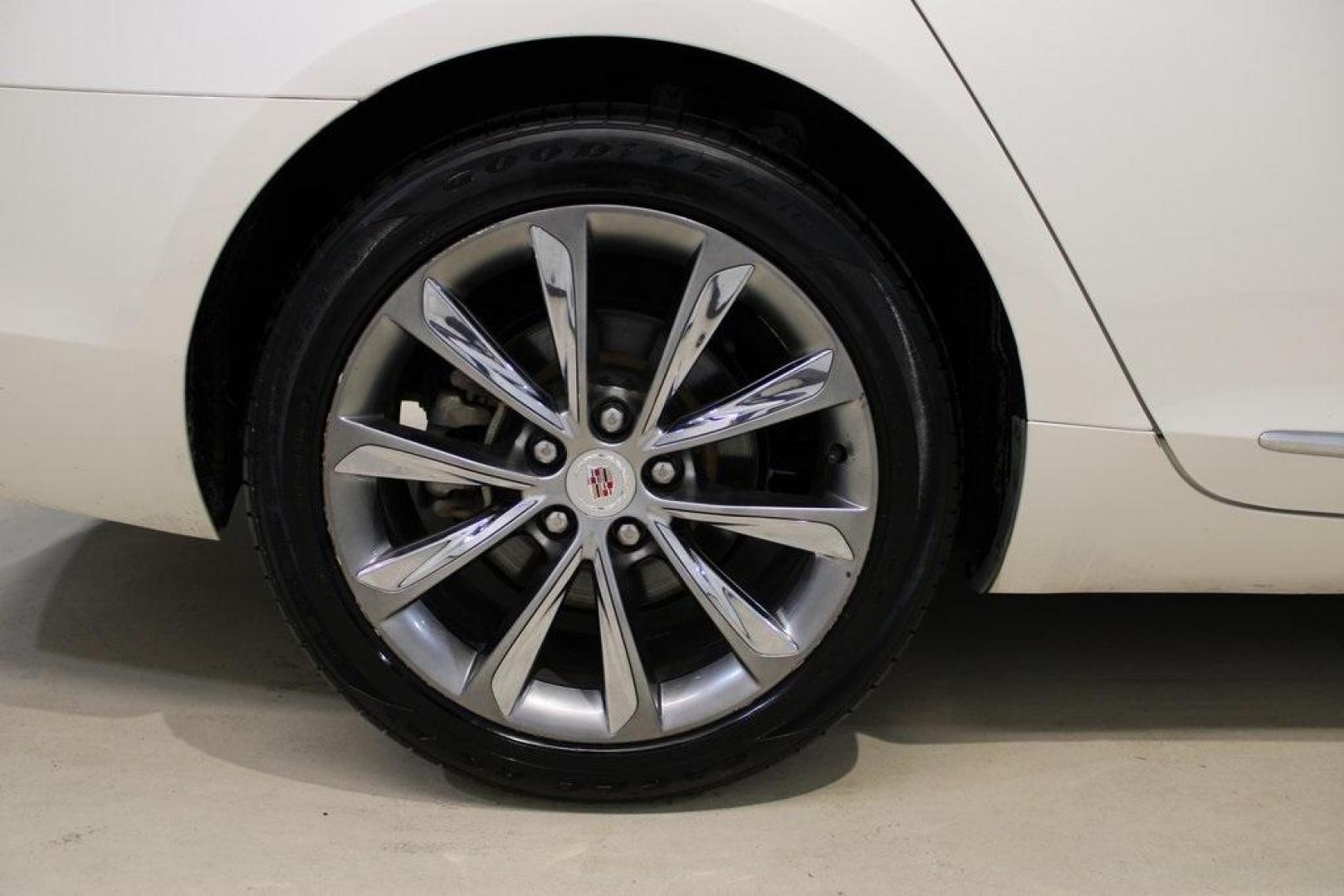 2013 White Diamond Tricoat /Shale/Cocoa Cadillac XTS Base (2G61N5S32D9) with an 3.6L V6 DGI DOHC VVT engine, Automatic transmission, located at 15300 Midway Rd., Addison, TX, 75001, (972) 702-0011, 32.958321, -96.838074 - Introducing the 2013 Cadillac XTS Luxury Collection, now available at Midway Auto Group in Addison, Texas. This full-size luxury sedan seamlessly combines sophisticated design, advanced technology, and a powerful performance, offering an exceptional driving experience for those who demand elegance a - Photo#10
