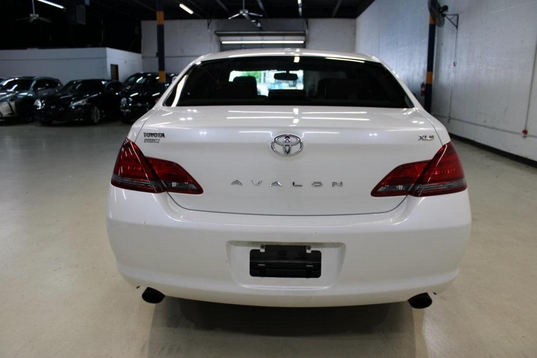 2010 Blizzard Pearl /Ivory Toyota Avalon XLS (4T1BK3DB1AU) with an 3.5L V6 SMPI DOHC engine, Automatic transmission, located at 15300 Midway Rd., Addison, TX, 75001, (972) 702-0011, 32.958321, -96.838074 - HOME OF THE NO HAGGLE PRICE - WHOLESALE PRICES TO THE PUBLIC!! Avalon XLS, 4D Sedan, 3.5L V6 SMPI DOHC, 6-Speed Automatic Electronic with Overdrive, FWD, White, Leather.<br><br>White 2010 Toyota Avalon XLS<br><br>Recent Arrival! 19/28 City/Highway MPG<br><br>Awards:<br> * 2010 KBB.com 10 Most Comfo - Photo #7