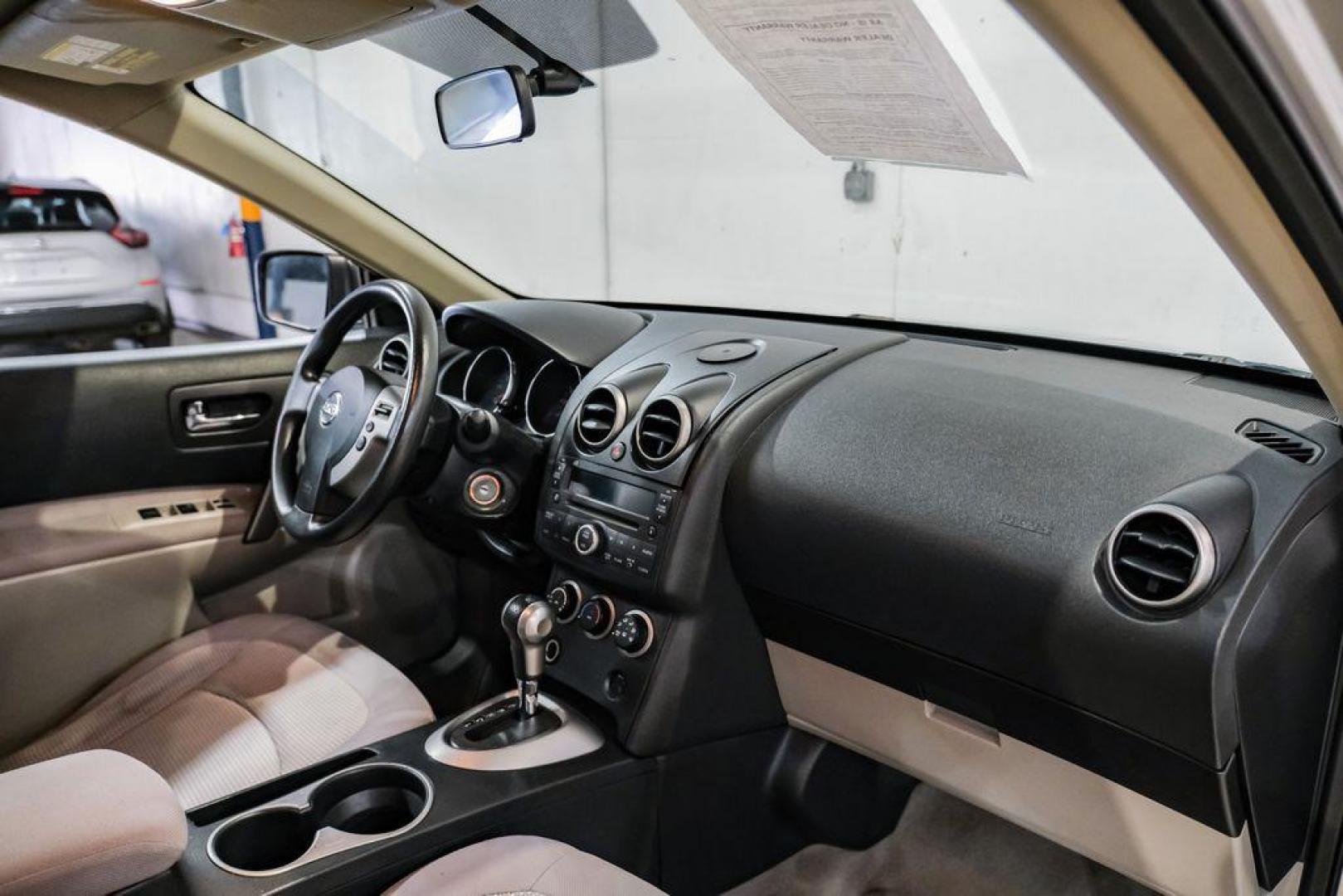 2009 Brilliant Silver Metallic /Gray Nissan Rogue SL (JN8AS58T49W) with an 2.5L 4-Cylinder DOHC 16V engine, CVT transmission, located at 15300 Midway Rd., Addison, TX, 75001, (972) 702-0011, 32.958321, -96.838074 - Photo#14