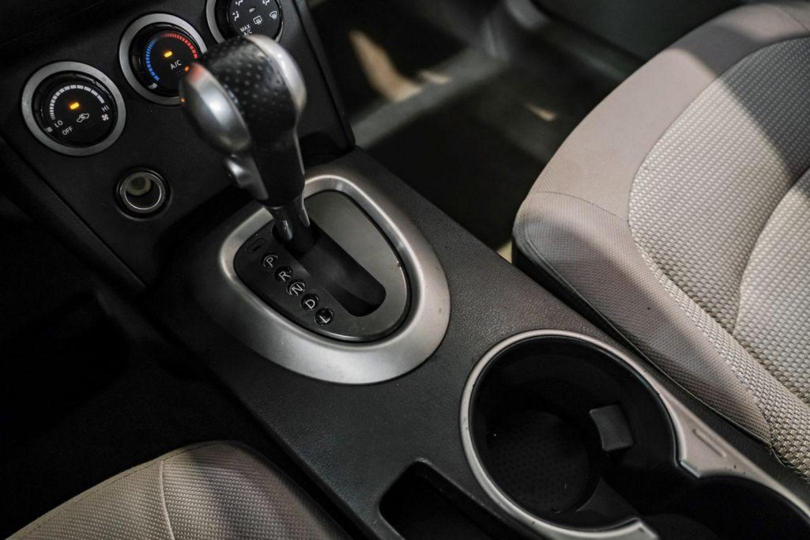 2009 Brilliant Silver Metallic /Gray Nissan Rogue SL (JN8AS58T49W) with an 2.5L 4-Cylinder DOHC 16V engine, CVT transmission, located at 15300 Midway Rd., Addison, TX, 75001, (972) 702-0011, 32.958321, -96.838074 - Photo#23