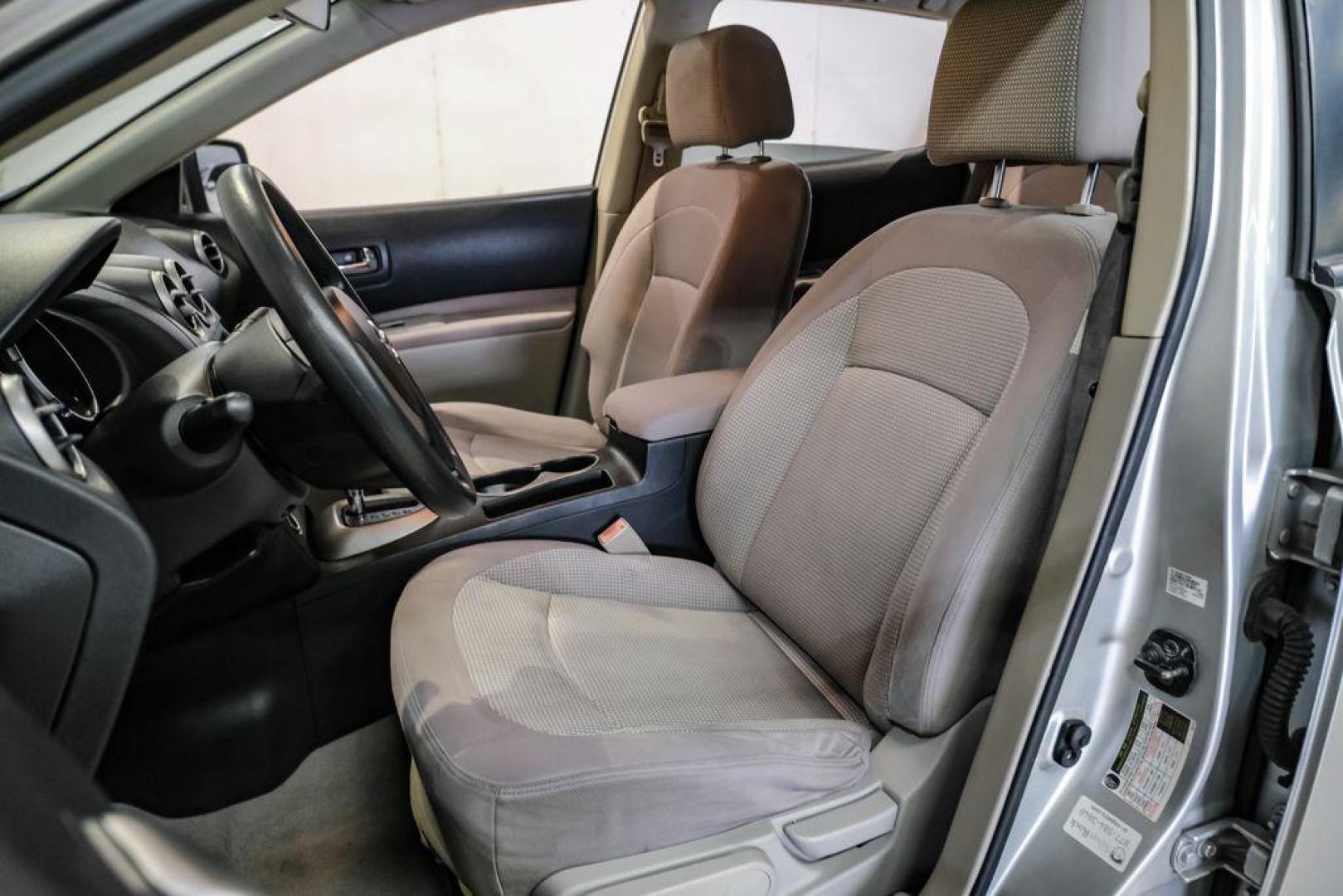 2009 Brilliant Silver Metallic /Gray Nissan Rogue SL (JN8AS58T49W) with an 2.5L 4-Cylinder DOHC 16V engine, CVT transmission, located at 15300 Midway Rd., Addison, TX, 75001, (972) 702-0011, 32.958321, -96.838074 - Photo#27