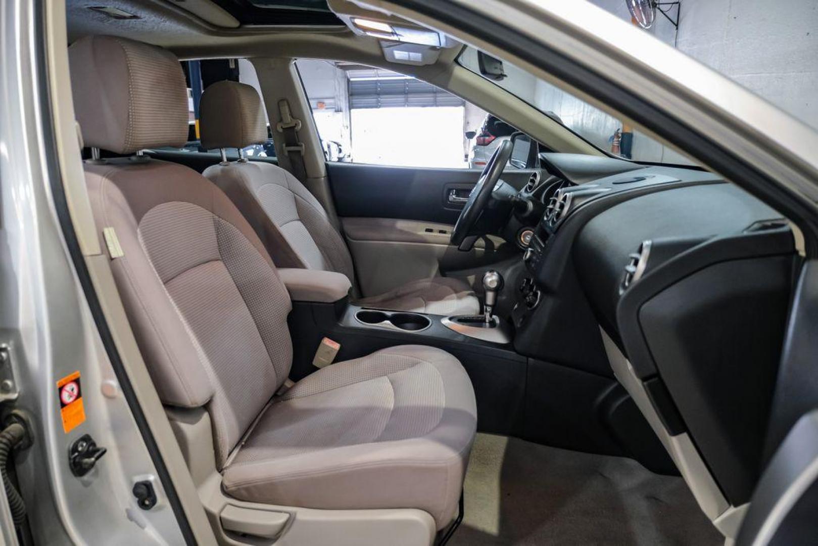 2009 Brilliant Silver Metallic /Gray Nissan Rogue SL (JN8AS58T49W) with an 2.5L 4-Cylinder DOHC 16V engine, CVT transmission, located at 15300 Midway Rd., Addison, TX, 75001, (972) 702-0011, 32.958321, -96.838074 - Photo#29