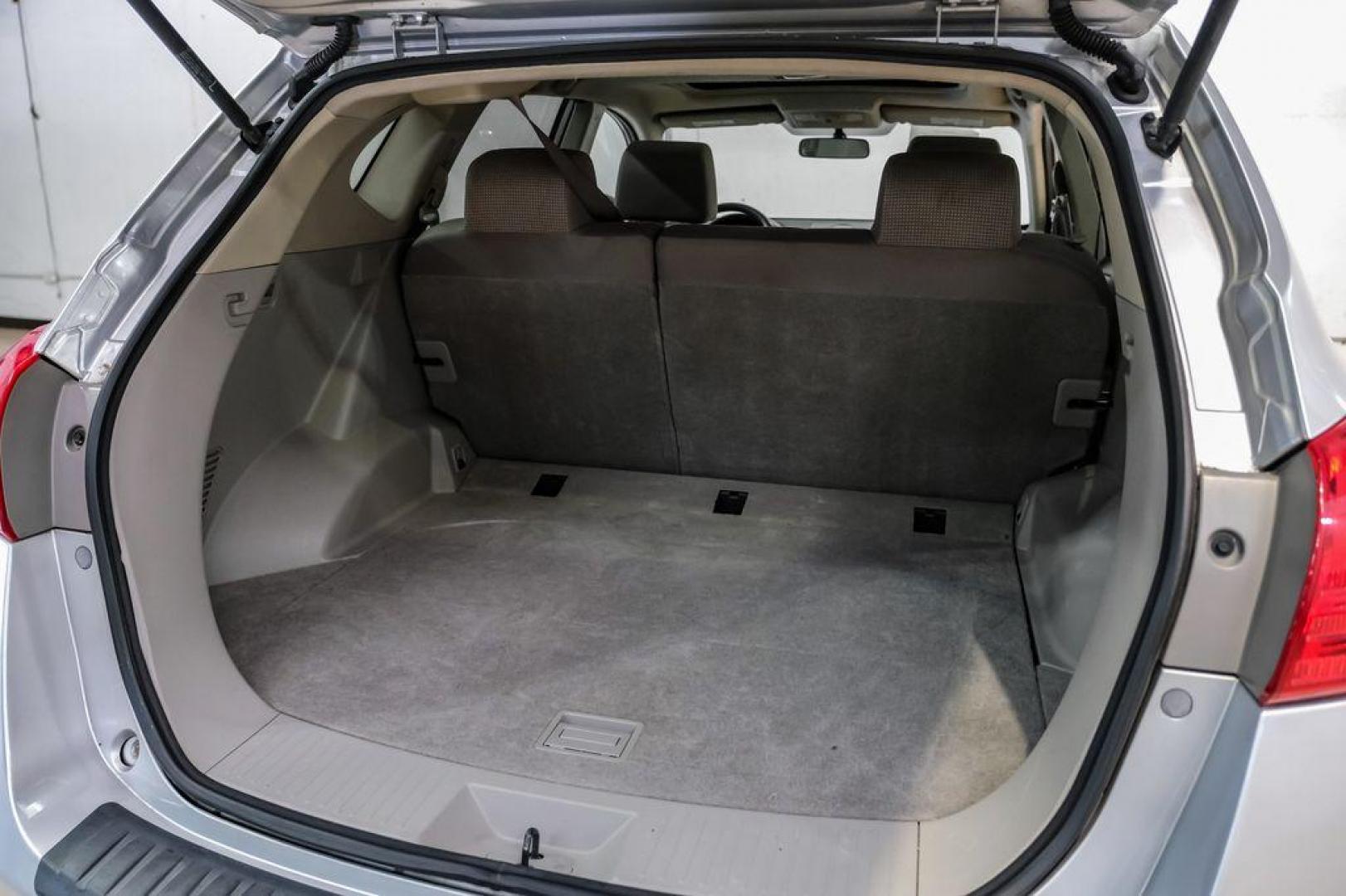 2009 Brilliant Silver Metallic /Gray Nissan Rogue SL (JN8AS58T49W) with an 2.5L 4-Cylinder DOHC 16V engine, CVT transmission, located at 15300 Midway Rd., Addison, TX, 75001, (972) 702-0011, 32.958321, -96.838074 - Photo#47