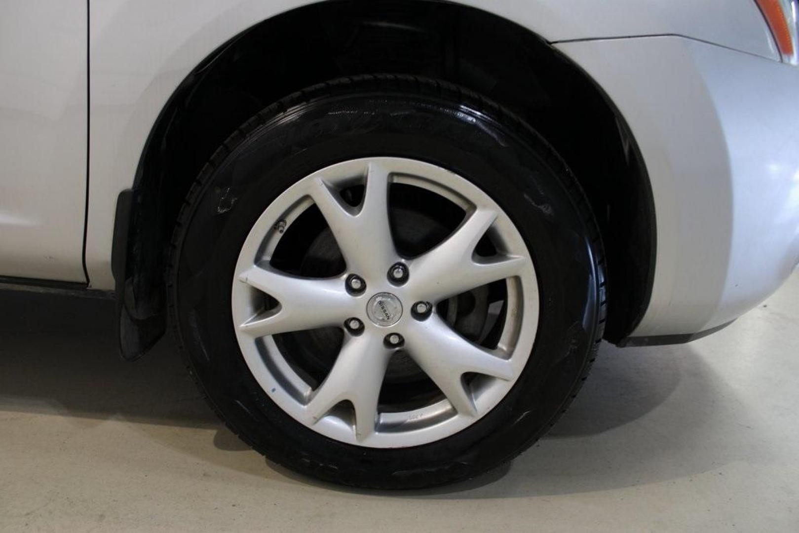 2009 Brilliant Silver Metallic /Gray Nissan Rogue SL (JN8AS58T49W) with an 2.5L 4-Cylinder DOHC 16V engine, CVT transmission, located at 15300 Midway Rd., Addison, TX, 75001, (972) 702-0011, 32.958321, -96.838074 - Introducing the 2009 Nissan Rogue, now available at Midway Auto Group in Addison, Texas. This compact crossover offers a blend of performance, comfort, and practicality, making it an excellent choice for drivers seeking versatility in their daily commute and weekend adventures.<br><br>Key Features:< - Photo#12