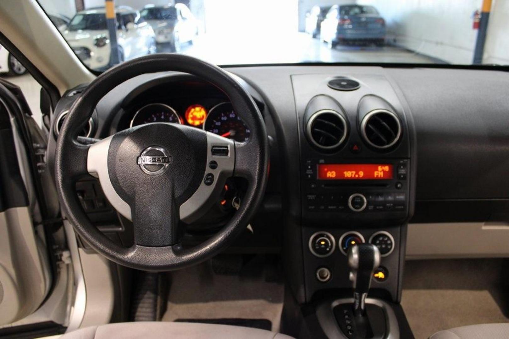 2009 Brilliant Silver Metallic /Gray Nissan Rogue SL (JN8AS58T49W) with an 2.5L 4-Cylinder DOHC 16V engine, CVT transmission, located at 15300 Midway Rd., Addison, TX, 75001, (972) 702-0011, 32.958321, -96.838074 - Introducing the 2009 Nissan Rogue, now available at Midway Auto Group in Addison, Texas. This compact crossover offers a blend of performance, comfort, and practicality, making it an excellent choice for drivers seeking versatility in their daily commute and weekend adventures.<br><br>Key Features:< - Photo#19
