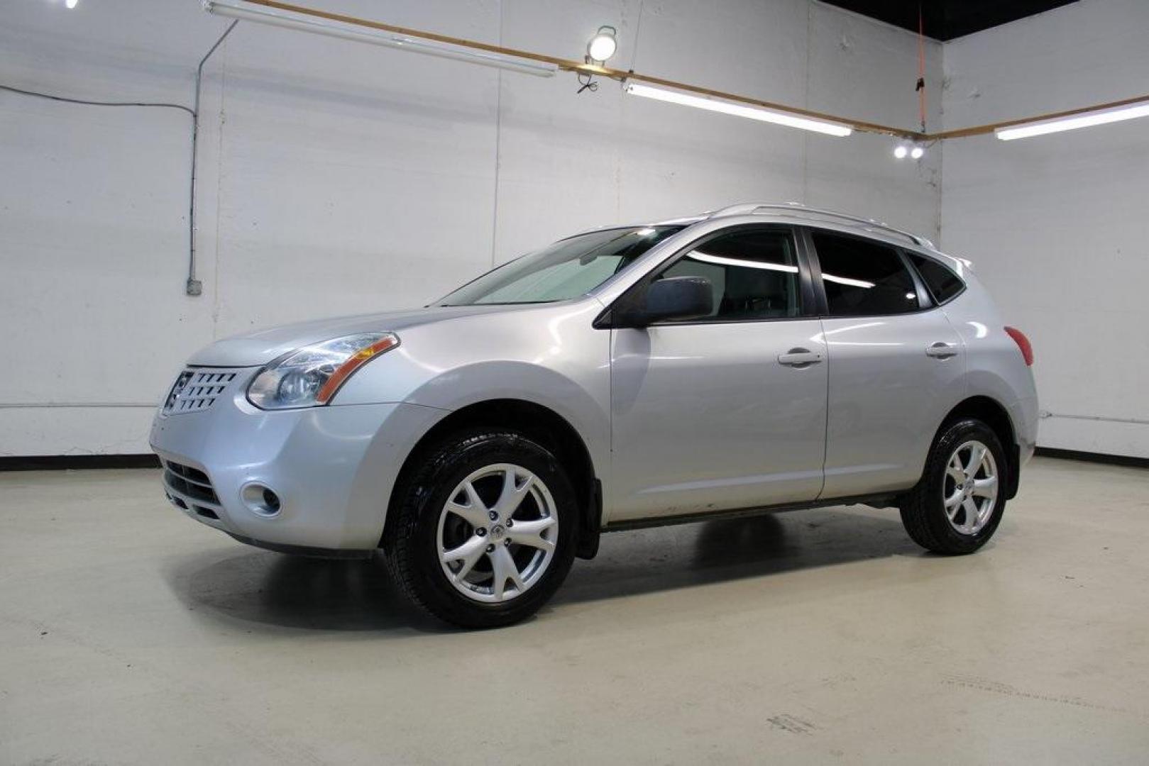 2009 Brilliant Silver Metallic /Gray Nissan Rogue SL (JN8AS58T49W) with an 2.5L 4-Cylinder DOHC 16V engine, CVT transmission, located at 15300 Midway Rd., Addison, TX, 75001, (972) 702-0011, 32.958321, -96.838074 - Introducing the 2009 Nissan Rogue, now available at Midway Auto Group in Addison, Texas. This compact crossover offers a blend of performance, comfort, and practicality, making it an excellent choice for drivers seeking versatility in their daily commute and weekend adventures.<br><br>Key Features:< - Photo#4