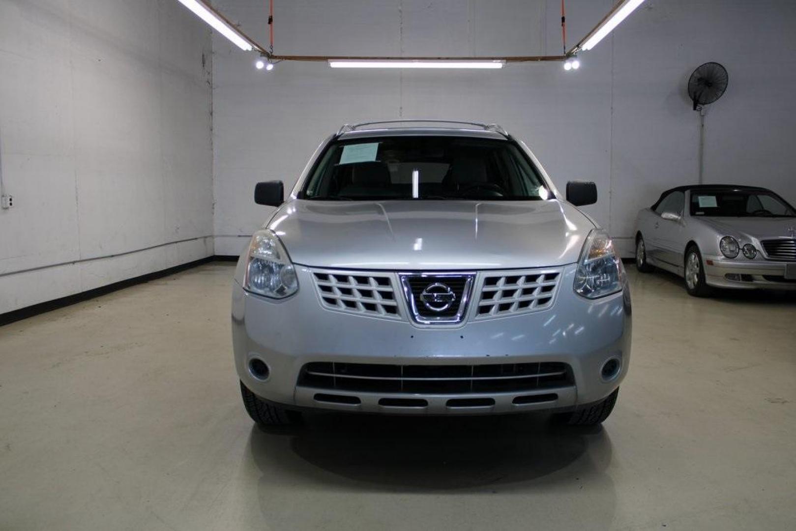 2009 Brilliant Silver Metallic /Gray Nissan Rogue SL (JN8AS58T49W) with an 2.5L 4-Cylinder DOHC 16V engine, CVT transmission, located at 15300 Midway Rd., Addison, TX, 75001, (972) 702-0011, 32.958321, -96.838074 - Introducing the 2009 Nissan Rogue, now available at Midway Auto Group in Addison, Texas. This compact crossover offers a blend of performance, comfort, and practicality, making it an excellent choice for drivers seeking versatility in their daily commute and weekend adventures.<br><br>Key Features:< - Photo#5