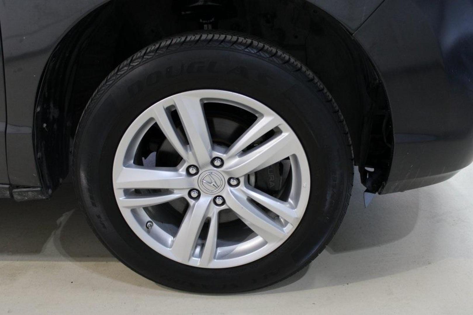 2015 Graphite Luster Metallic /Parchment Acura RDX Technology Package (5J8TB4H53FL) with an 3.5L V6 SOHC i-VTEC 24V engine, Automatic transmission, located at 15300 Midway Rd., Addison, TX, 75001, (972) 702-0011, 32.958321, -96.838074 - HOME OF THE NO HAGGLE PRICE - WHOLESALE PRICES TO THE PUBLIC!! RDX Technology Package, 4D Sport Utility, 3.5L V6 SOHC i-VTEC 24V, 6-Speed Automatic, AWD, Gray, Leather.<br><br>Gray 2015 Acura RDX Technology Package<br><br>19/27 City/Highway MPG<br><br>Awards:<br> * 2015 KBB.com 10 Best Luxury Cars - Photo#11