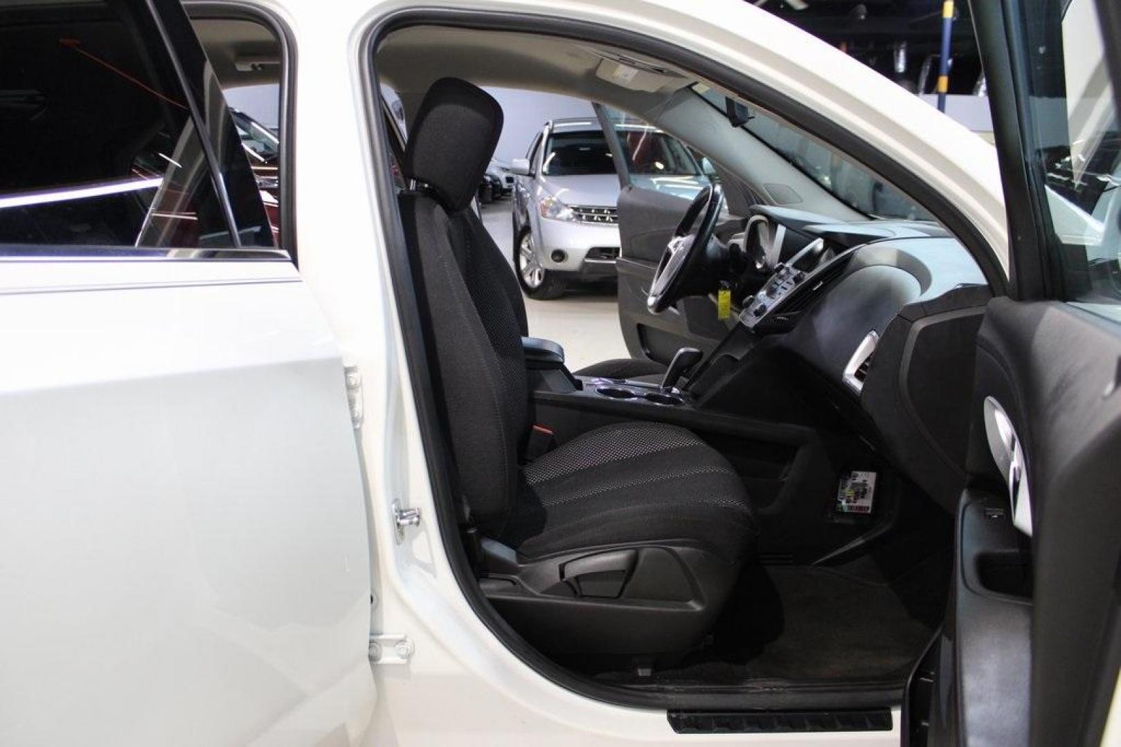 2014 White Diamond Tricoat /Jet Black Chevrolet Equinox LT (1GNALBEK5EZ) with an 2.4L 4-Cylinder SIDI DOHC engine, Automatic transmission, located at 15300 Midway Rd., Addison, TX, 75001, (972) 702-0011, 32.958321, -96.838074 - Introducing the 2014 Chevrolet Equinox LT 1LT, now available at Midway Auto Group in Addison, Texas. This versatile SUV offers a comfortable ride, ample space, and modern features, making it an excellent choice for families and individuals alike.<br><br>Key Features:<br><br>Engine: 2.4L 4-Cylinder S - Photo#13