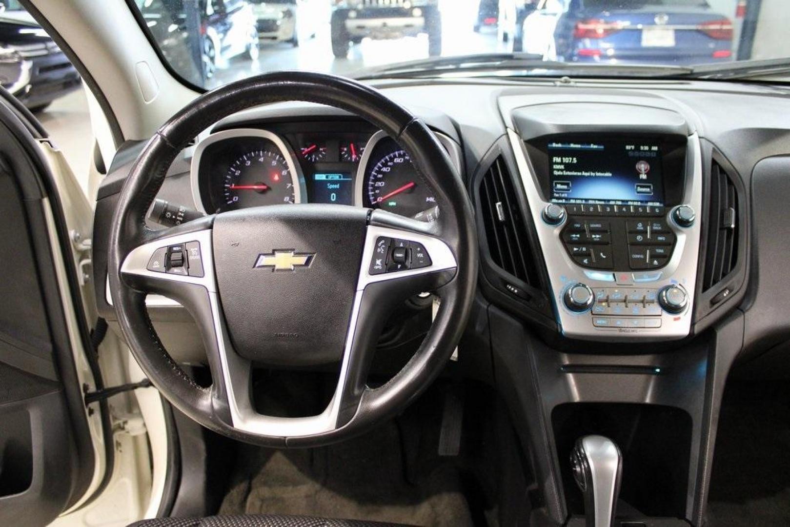 2014 White Diamond Tricoat /Jet Black Chevrolet Equinox LT (1GNALBEK5EZ) with an 2.4L 4-Cylinder SIDI DOHC engine, Automatic transmission, located at 15300 Midway Rd., Addison, TX, 75001, (972) 702-0011, 32.958321, -96.838074 - Introducing the 2014 Chevrolet Equinox LT 1LT, now available at Midway Auto Group in Addison, Texas. This versatile SUV offers a comfortable ride, ample space, and modern features, making it an excellent choice for families and individuals alike.<br><br>Key Features:<br><br>Engine: 2.4L 4-Cylinder S - Photo#15