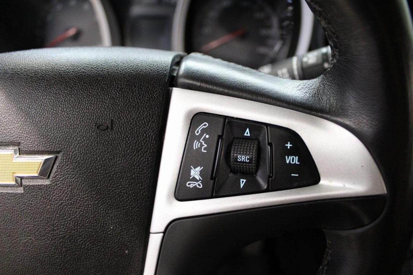2014 White Diamond Tricoat /Jet Black Chevrolet Equinox LT (1GNALBEK5EZ) with an 2.4L 4-Cylinder SIDI DOHC engine, Automatic transmission, located at 15300 Midway Rd., Addison, TX, 75001, (972) 702-0011, 32.958321, -96.838074 - Introducing the 2014 Chevrolet Equinox LT 1LT, now available at Midway Auto Group in Addison, Texas. This versatile SUV offers a comfortable ride, ample space, and modern features, making it an excellent choice for families and individuals alike.<br><br>Key Features:<br><br>Engine: 2.4L 4-Cylinder S - Photo#20