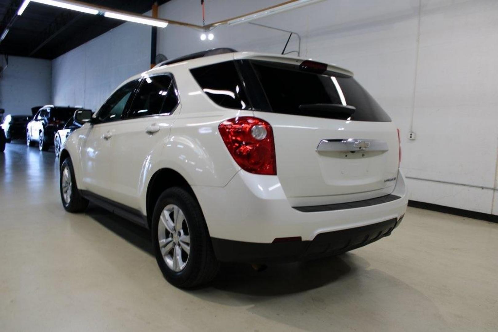 2014 White Diamond Tricoat /Jet Black Chevrolet Equinox LT (1GNALBEK5EZ) with an 2.4L 4-Cylinder SIDI DOHC engine, Automatic transmission, located at 15300 Midway Rd., Addison, TX, 75001, (972) 702-0011, 32.958321, -96.838074 - Introducing the 2014 Chevrolet Equinox LT 1LT, now available at Midway Auto Group in Addison, Texas. This versatile SUV offers a comfortable ride, ample space, and modern features, making it an excellent choice for families and individuals alike.<br><br>Key Features:<br><br>Engine: 2.4L 4-Cylinder S - Photo#3