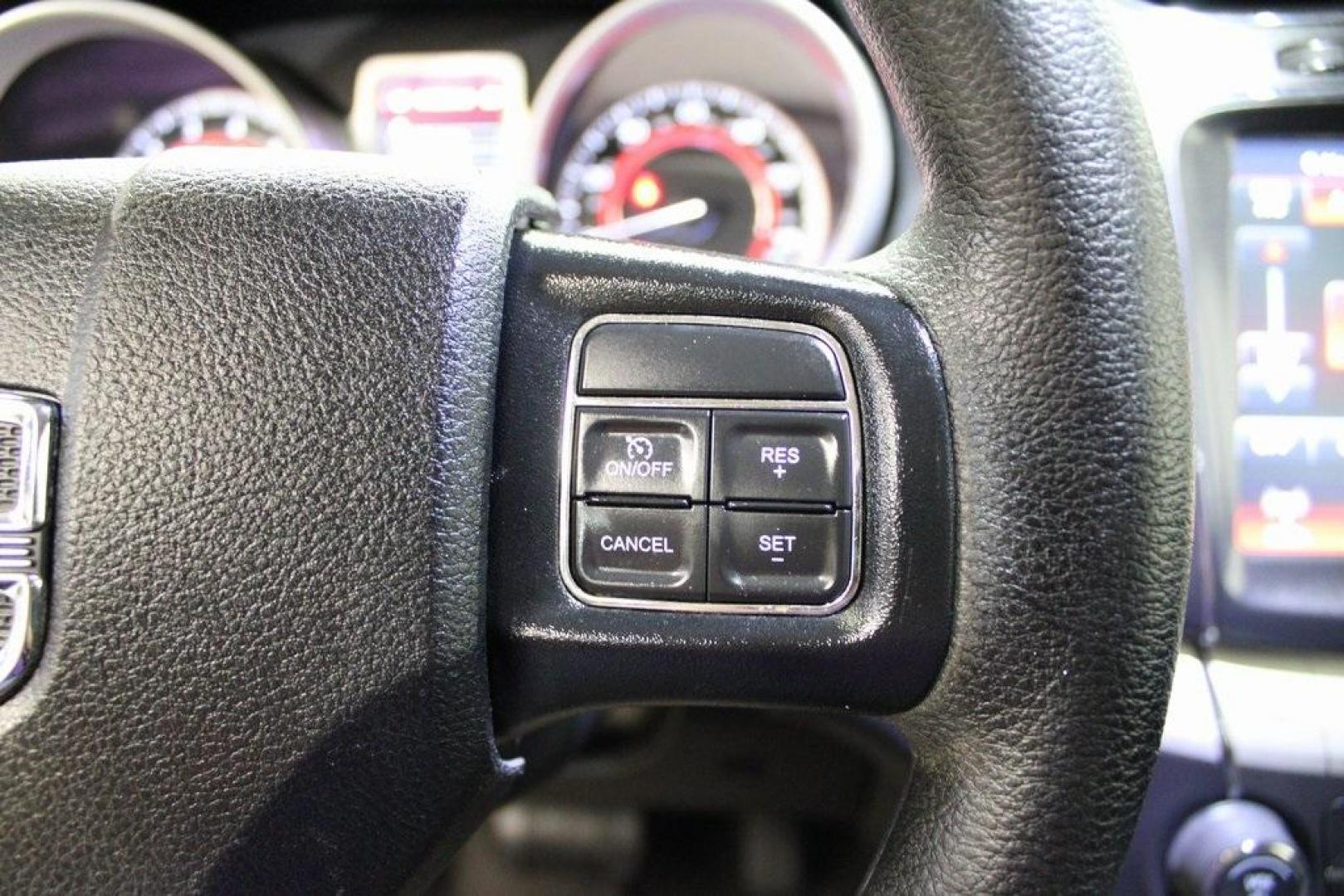 2018 Vice White /Black Dodge Journey SXT (3C4PDCBBXJT) with an 2.4L I4 DOHC 16V Dual VVT engine, Automatic transmission, located at 15300 Midway Rd., Addison, TX, 75001, (972) 702-0011, 32.958321, -96.838074 - Photo#23