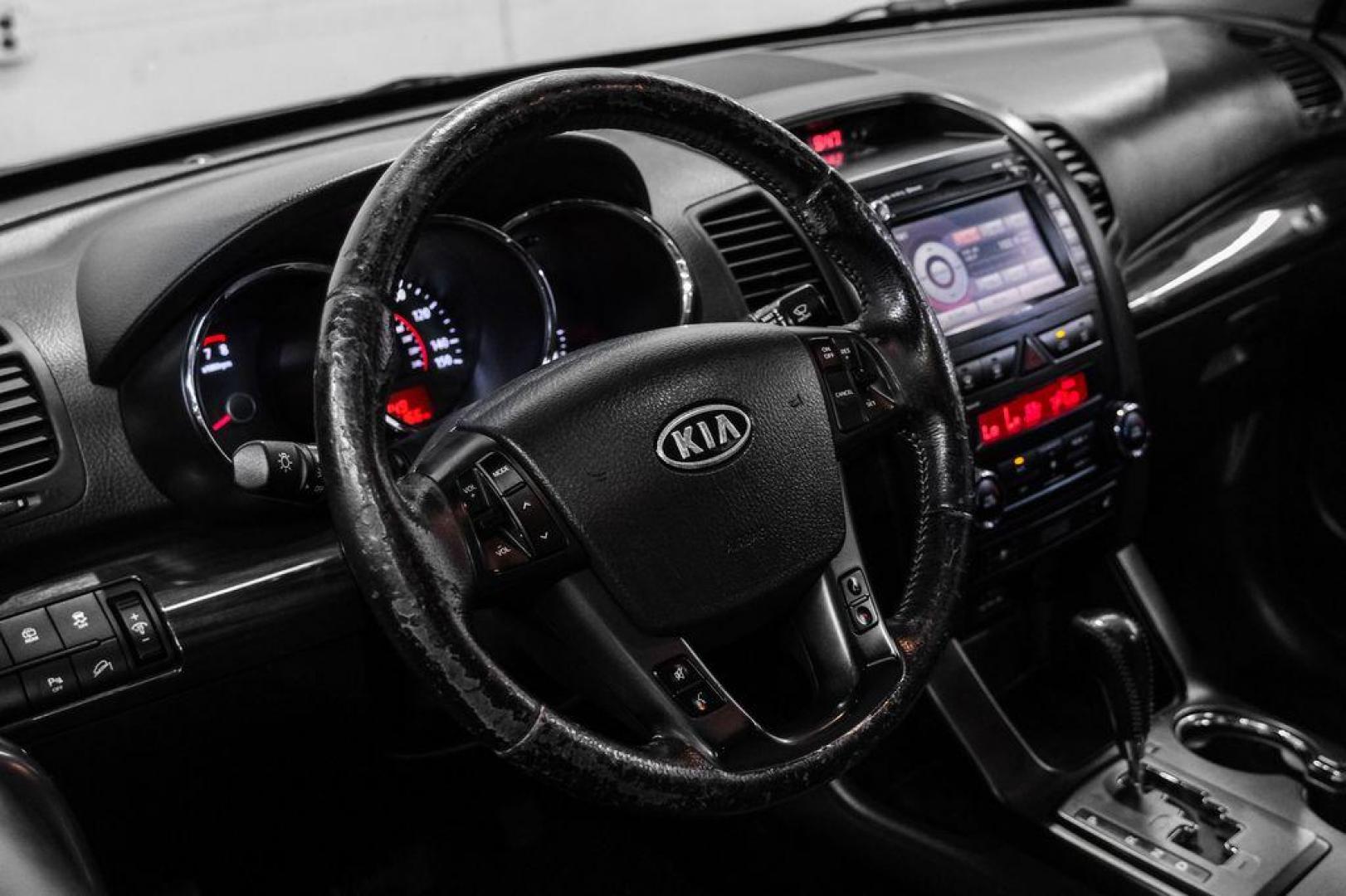 2012 Ebony Black /Black Kia Sorento EX (5XYKU4A29CG) with an 3.5L V6 DOHC Dual CVVT engine, Automatic transmission, located at 15300 Midway Rd., Addison, TX, 75001, (972) 702-0011, 32.958321, -96.838074 - Photo#15