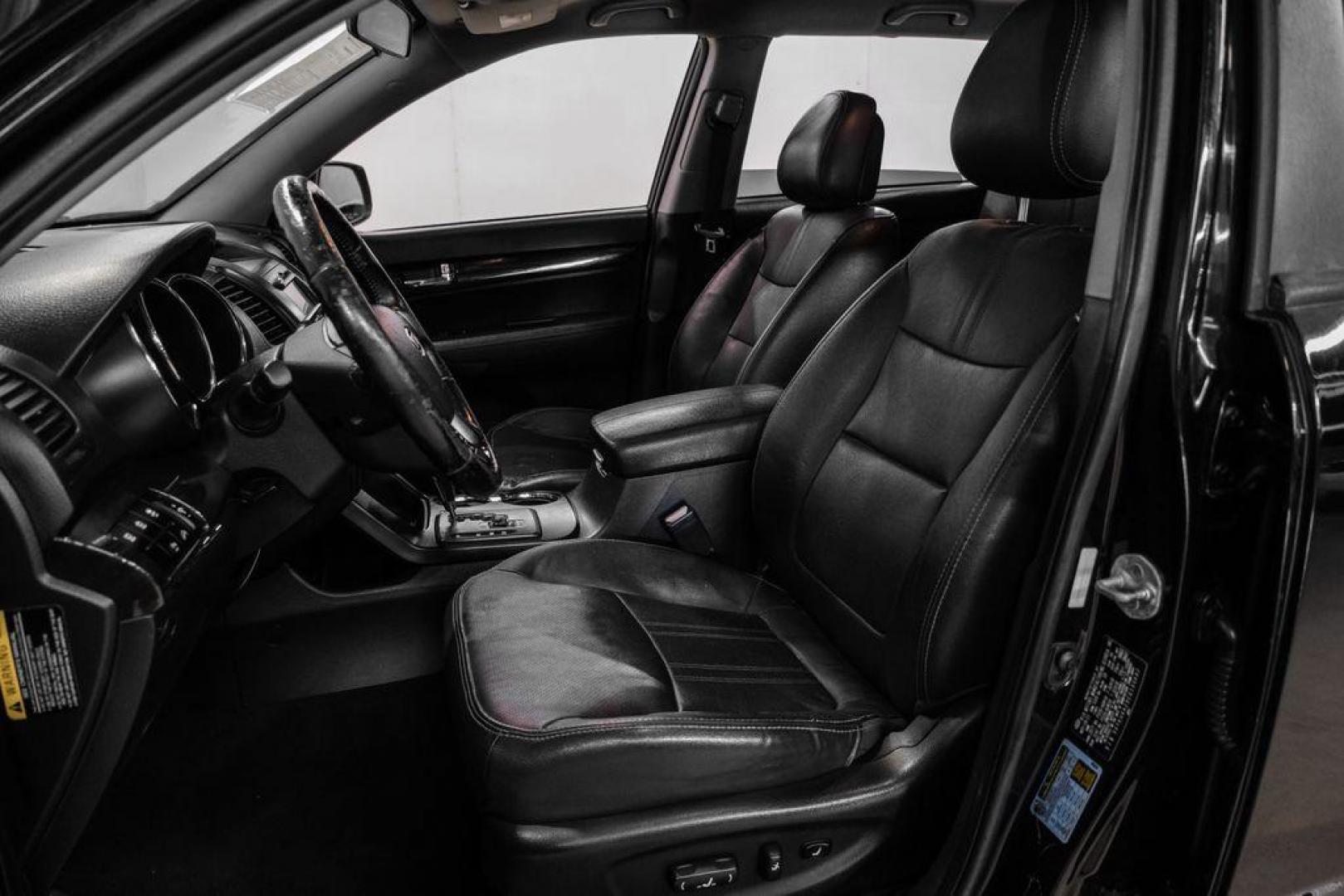 2012 Ebony Black /Black Kia Sorento EX (5XYKU4A29CG) with an 3.5L V6 DOHC Dual CVVT engine, Automatic transmission, located at 15300 Midway Rd., Addison, TX, 75001, (972) 702-0011, 32.958321, -96.838074 - Photo#29