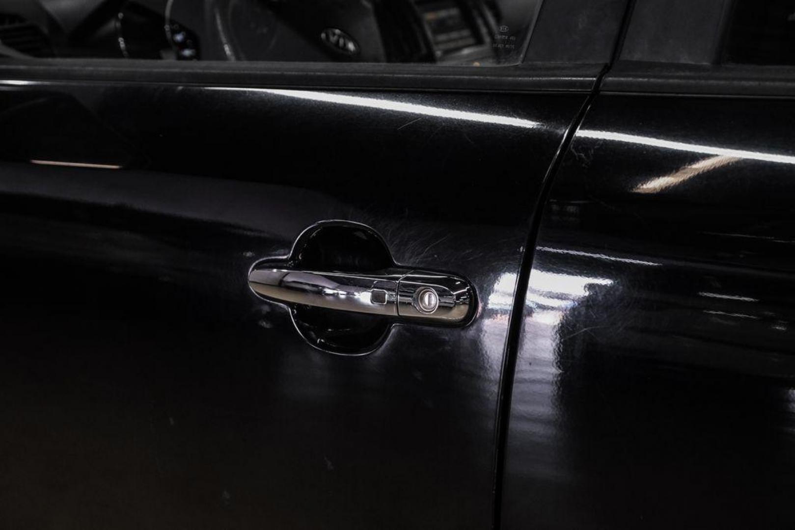 2012 Ebony Black /Black Kia Sorento EX (5XYKU4A29CG) with an 3.5L V6 DOHC Dual CVVT engine, Automatic transmission, located at 15300 Midway Rd., Addison, TX, 75001, (972) 702-0011, 32.958321, -96.838074 - Photo#37