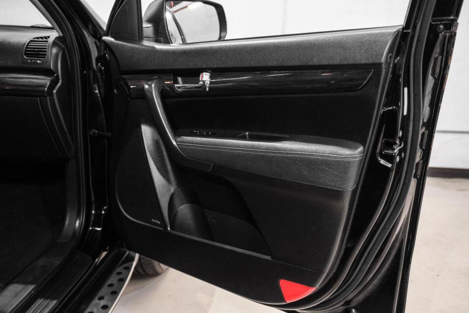 2012 Ebony Black /Black Kia Sorento EX (5XYKU4A29CG) with an 3.5L V6 DOHC Dual CVVT engine, Automatic transmission, located at 15300 Midway Rd., Addison, TX, 75001, (972) 702-0011, 32.958321, -96.838074 - Photo#41