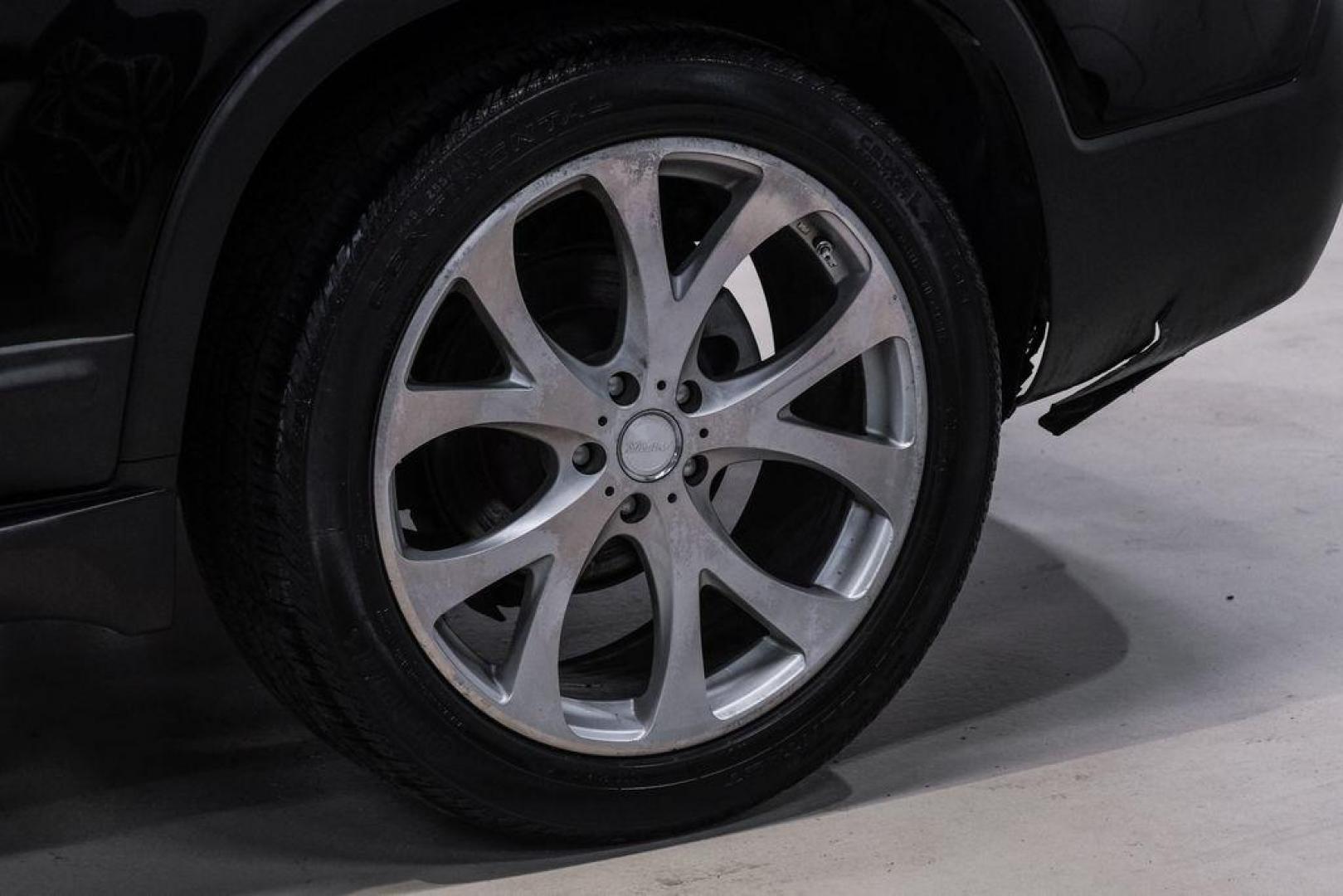 2012 Ebony Black /Black Kia Sorento EX (5XYKU4A29CG) with an 3.5L V6 DOHC Dual CVVT engine, Automatic transmission, located at 15300 Midway Rd., Addison, TX, 75001, (972) 702-0011, 32.958321, -96.838074 - Photo#52