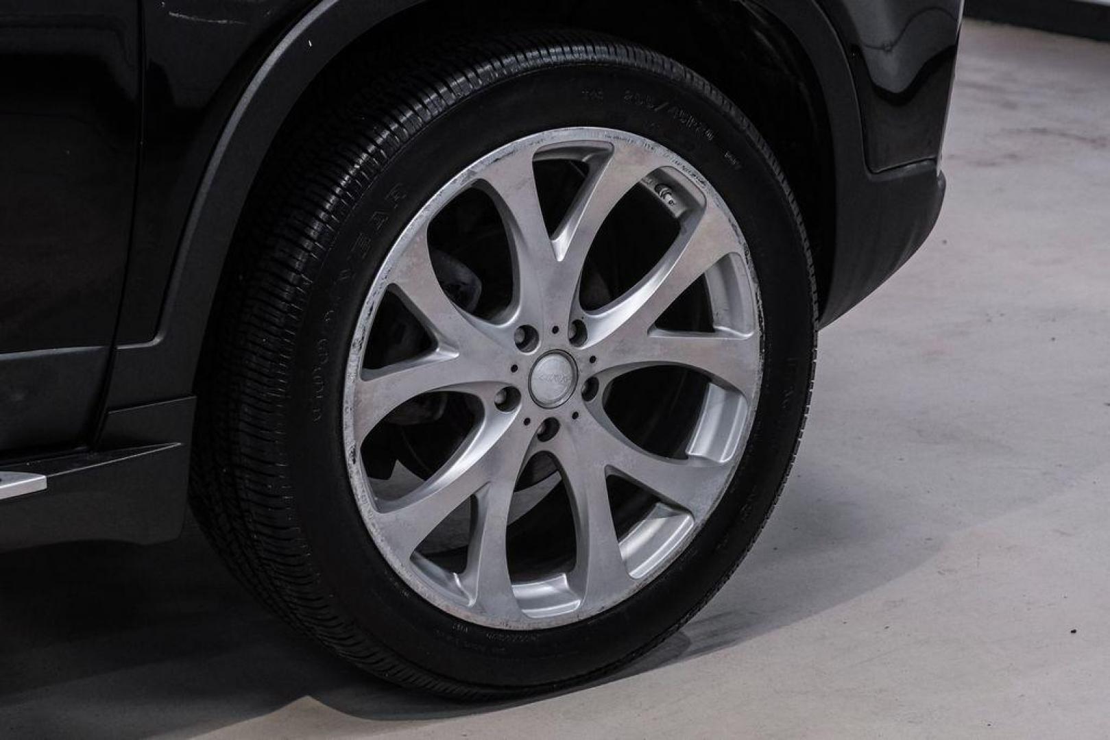 2012 Ebony Black /Black Kia Sorento EX (5XYKU4A29CG) with an 3.5L V6 DOHC Dual CVVT engine, Automatic transmission, located at 15300 Midway Rd., Addison, TX, 75001, (972) 702-0011, 32.958321, -96.838074 - Photo#54