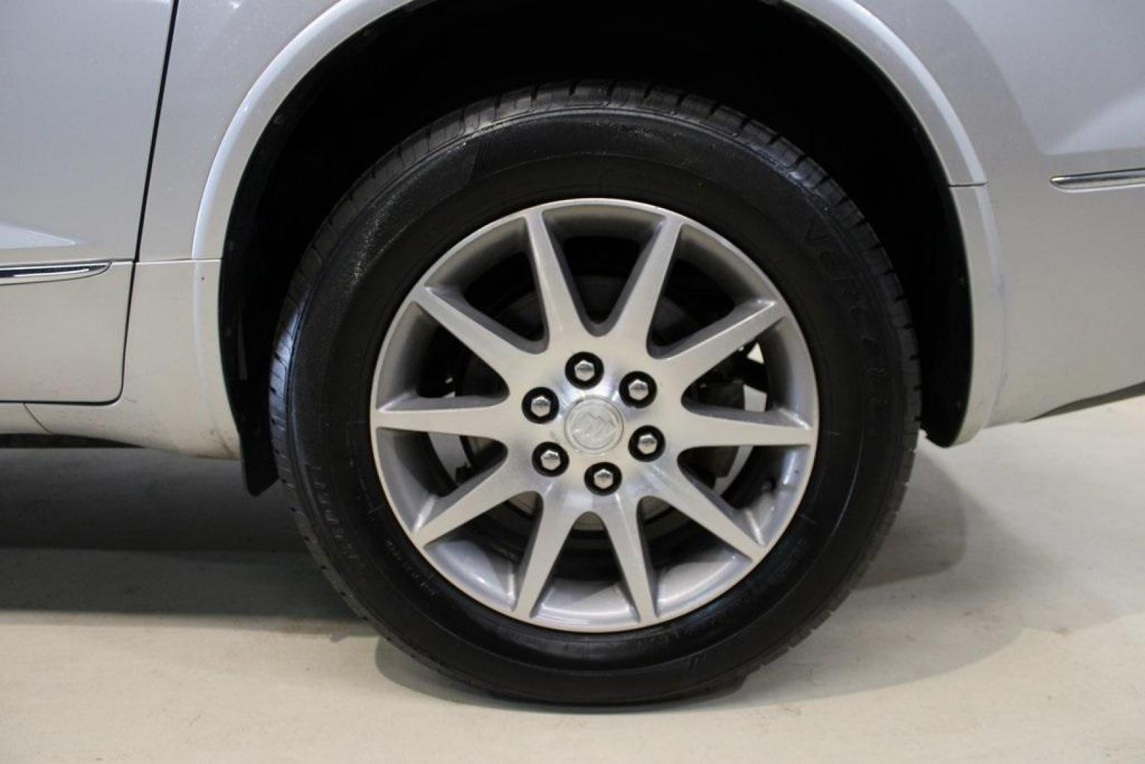 2016 Quicksilver Metallic /Light Titanium Buick Enclave Convenience Group (5GAKRAKD2GJ) with an 3.6L V6 SIDI VVT engine, Automatic transmission, located at 15300 Midway Rd., Addison, TX, 75001, (972) 702-0011, 32.958321, -96.838074 - Introducing the 2016 Buick Enclave Convenience Group, now available at Midway Auto Group in Addison, Texas. This midsize luxury SUV offers a spacious interior, smooth performance, and a suite of modern features, making it an excellent choice for families and individuals seeking comfort and versatili - Photo#9
