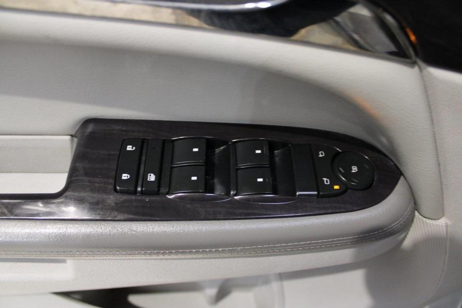 2016 Quicksilver Metallic /Light Titanium Buick Enclave Convenience Group (5GAKRAKD2GJ) with an 3.6L V6 SIDI VVT engine, Automatic transmission, located at 15300 Midway Rd., Addison, TX, 75001, (972) 702-0011, 32.958321, -96.838074 - Introducing the 2016 Buick Enclave Convenience Group, now available at Midway Auto Group in Addison, Texas. This midsize luxury SUV offers a spacious interior, smooth performance, and a suite of modern features, making it an excellent choice for families and individuals seeking comfort and versatili - Photo#27